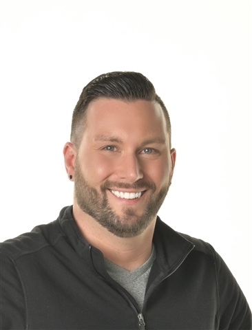 Consultant Adam Biretz