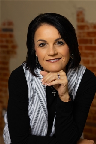 Consultant Carol A Thomas