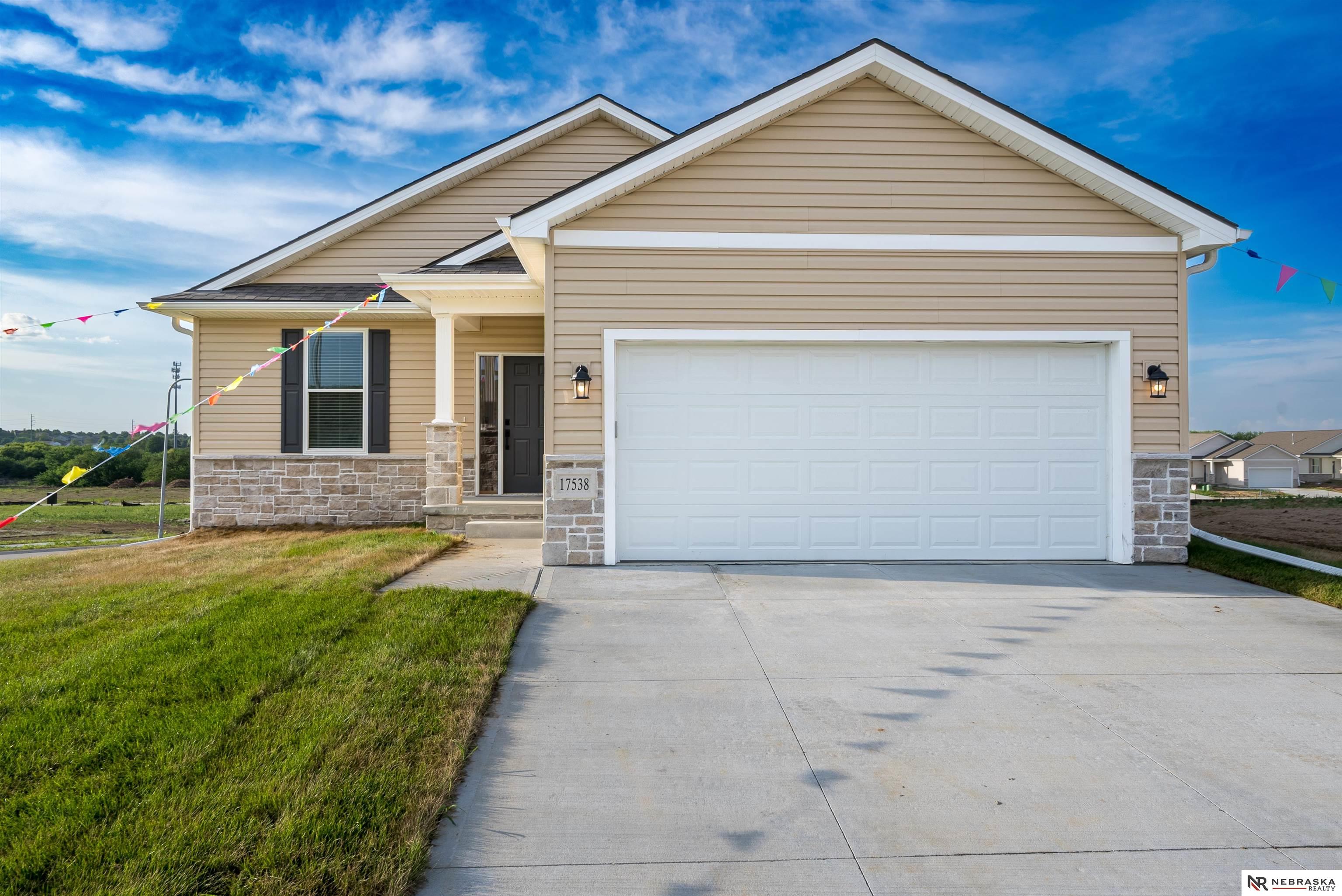17510 Robin Drive, Omaha, Nebraska image 1