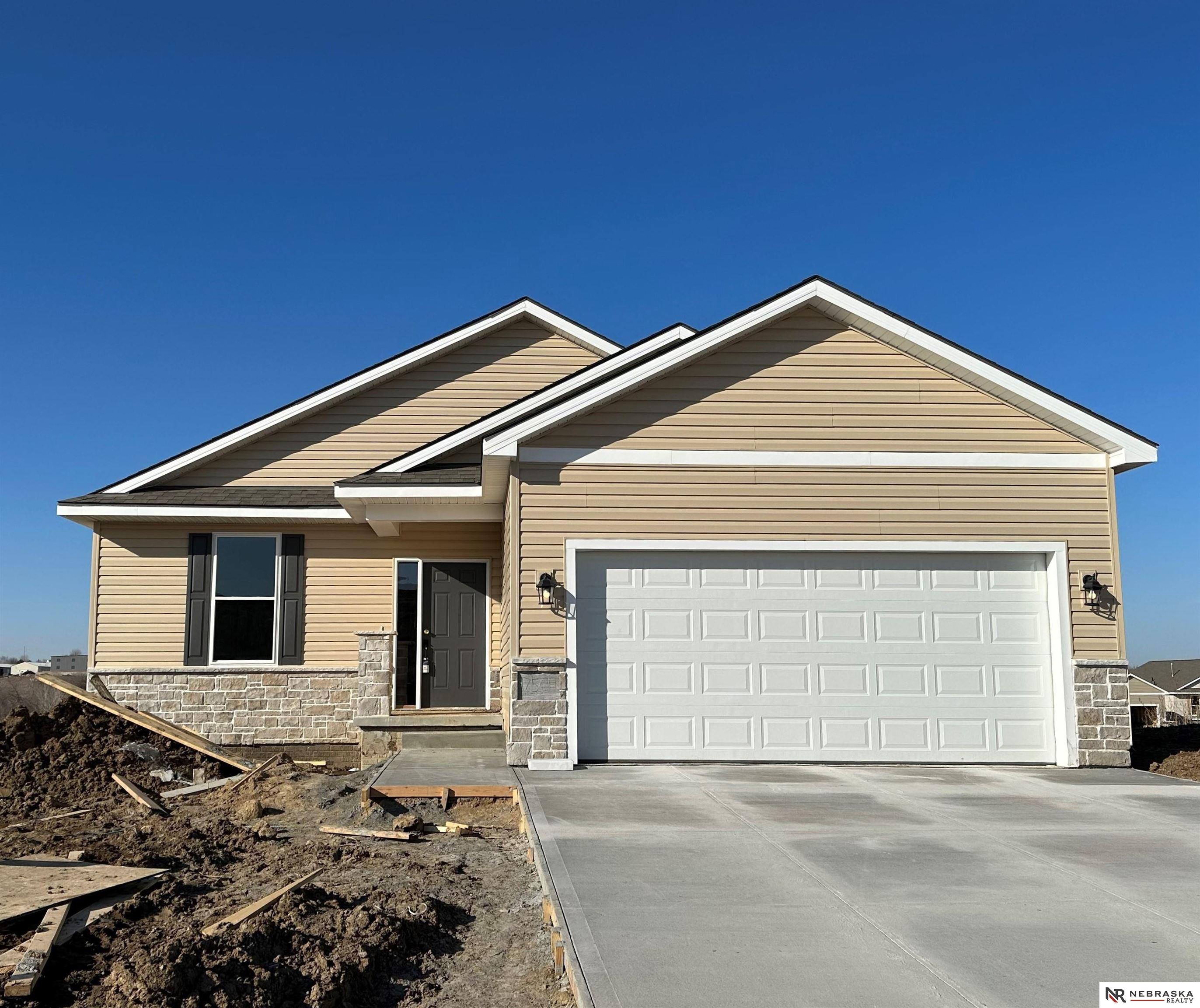 17507 Greenleaf Street, Omaha, Nebraska image 1