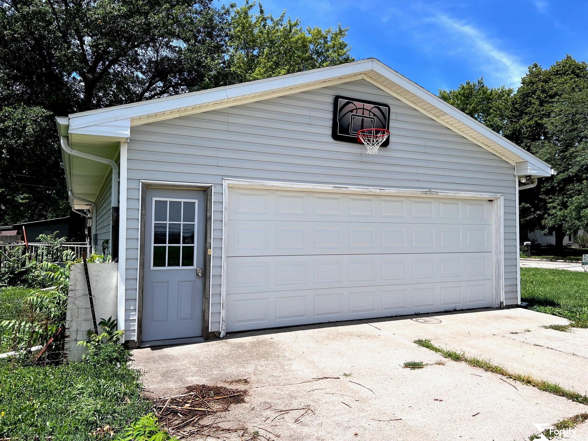 1141 B Street, Geneva, Nebraska image 20