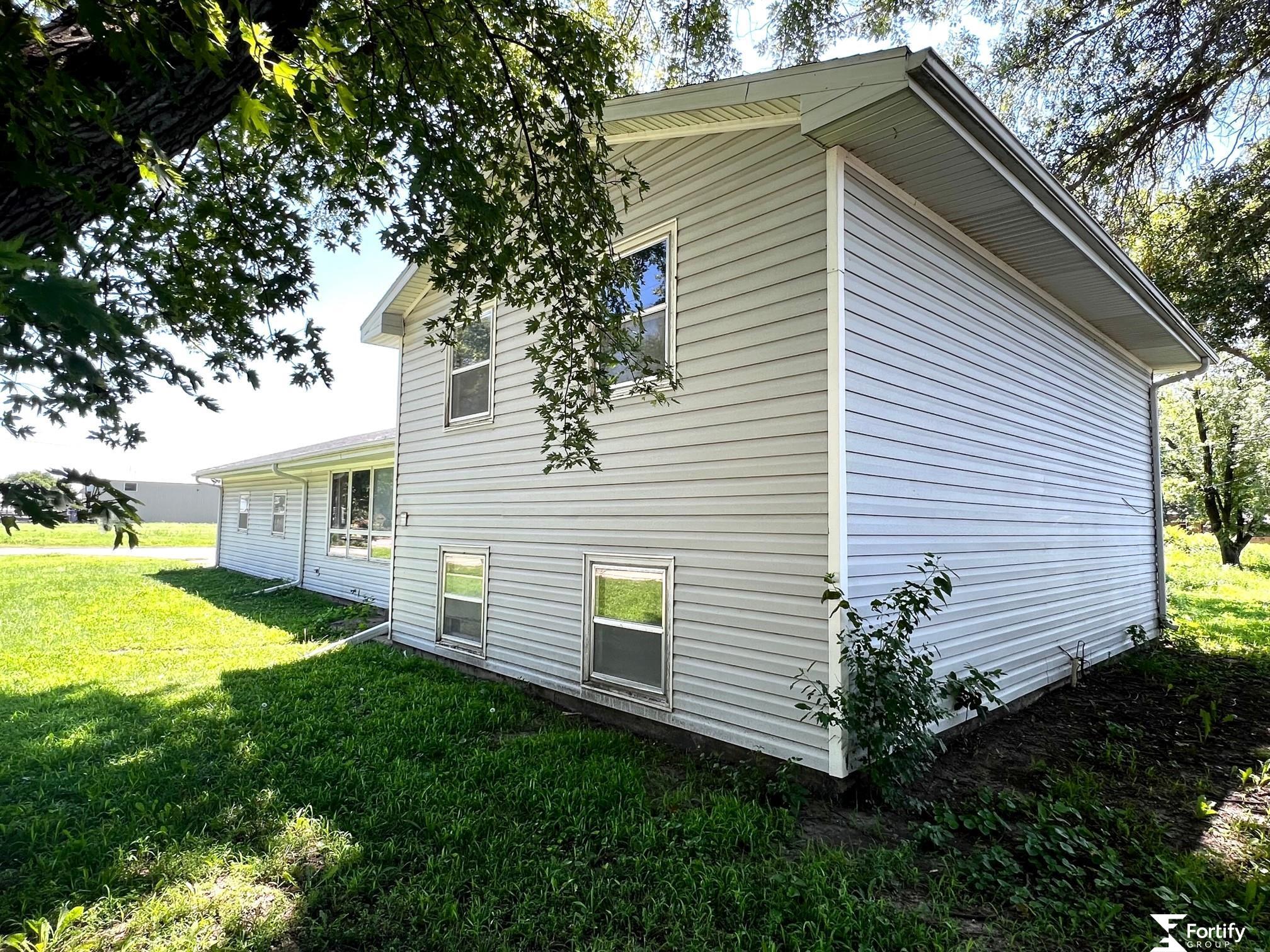 1141 B Street, Geneva, Nebraska image 23