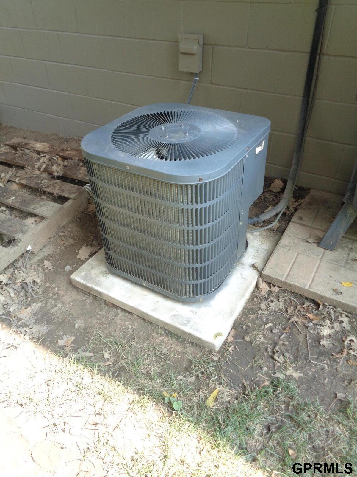 608 Hazel Street, Council Bluffs, Iowa image 12