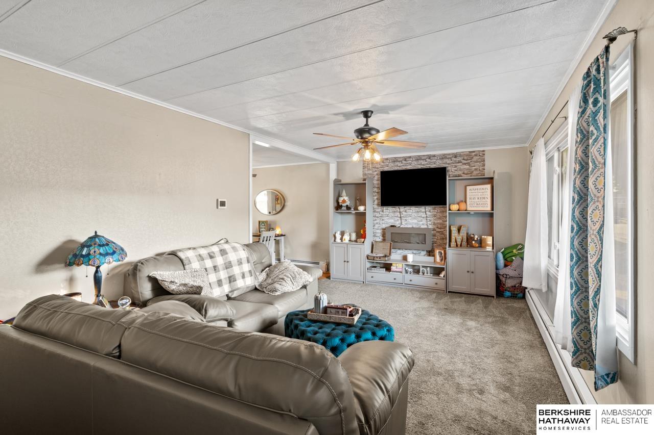 307 W Whittingham Street, Valley, Nebraska image 2