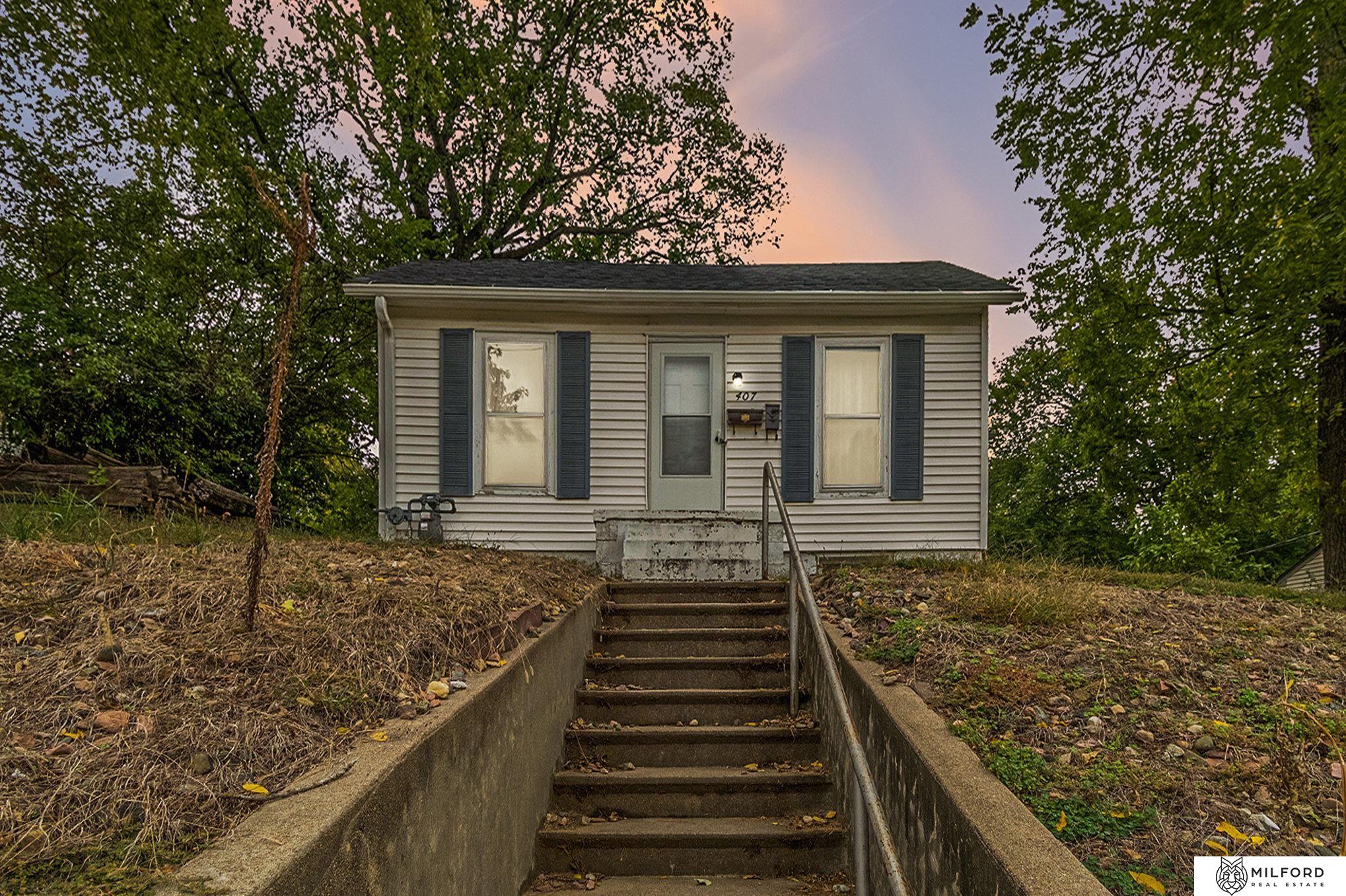 407 N Locust Street, Glenwood, Iowa image 2