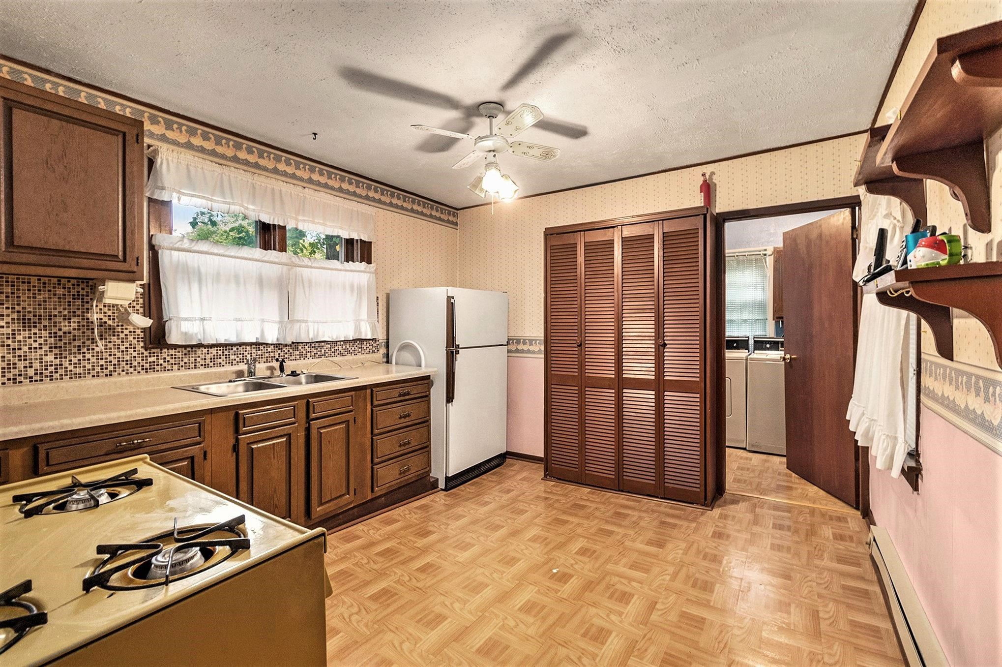 407 N Locust Street, Glenwood, Iowa image 12