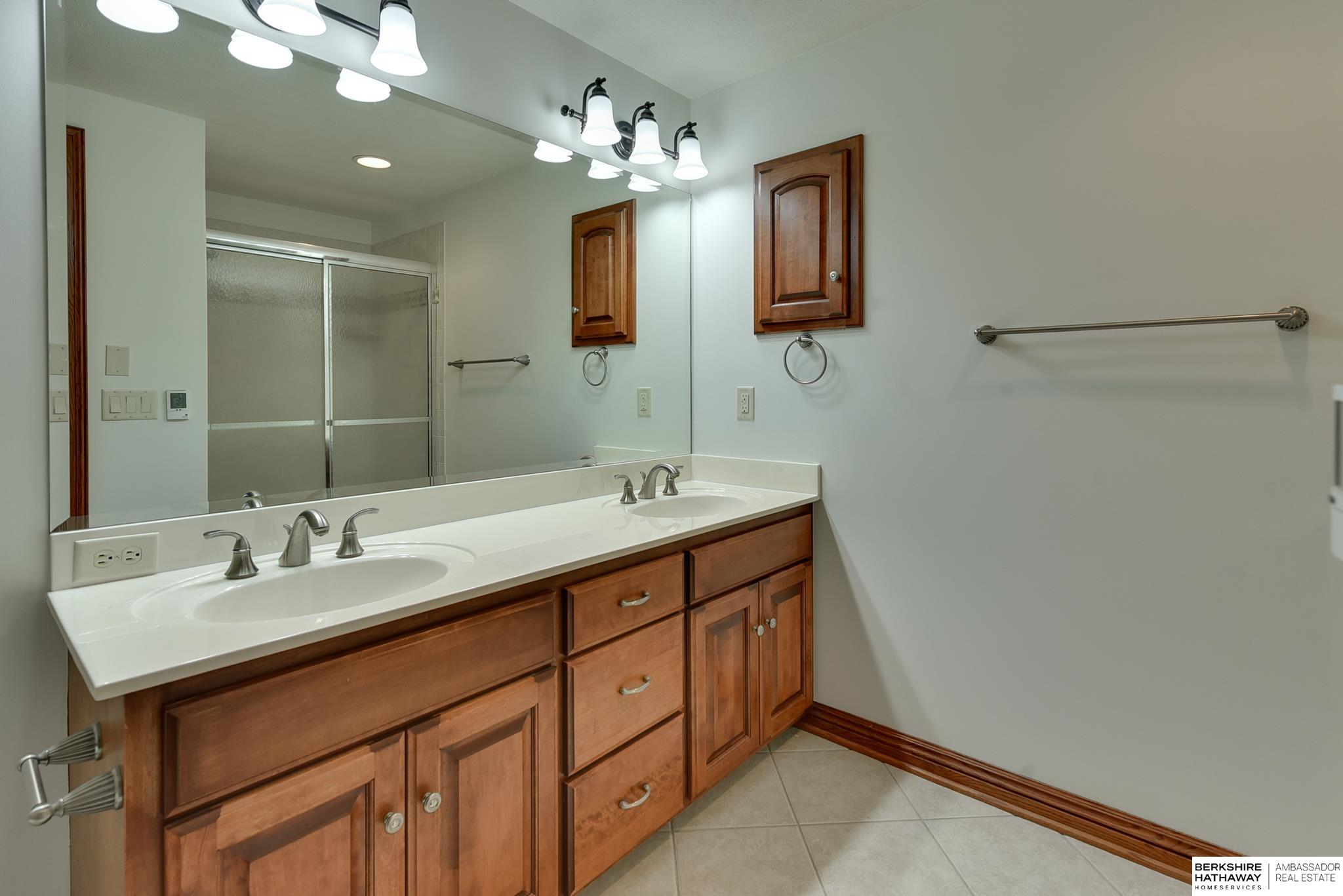 4917 N 96 Street, Omaha, Nebraska image 41