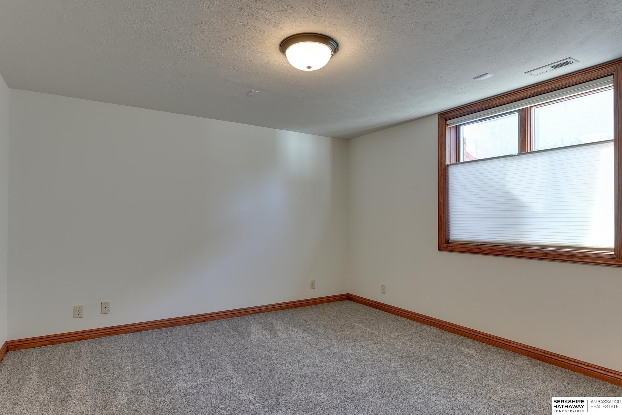 4917 N 96 Street, Omaha, Nebraska image 45