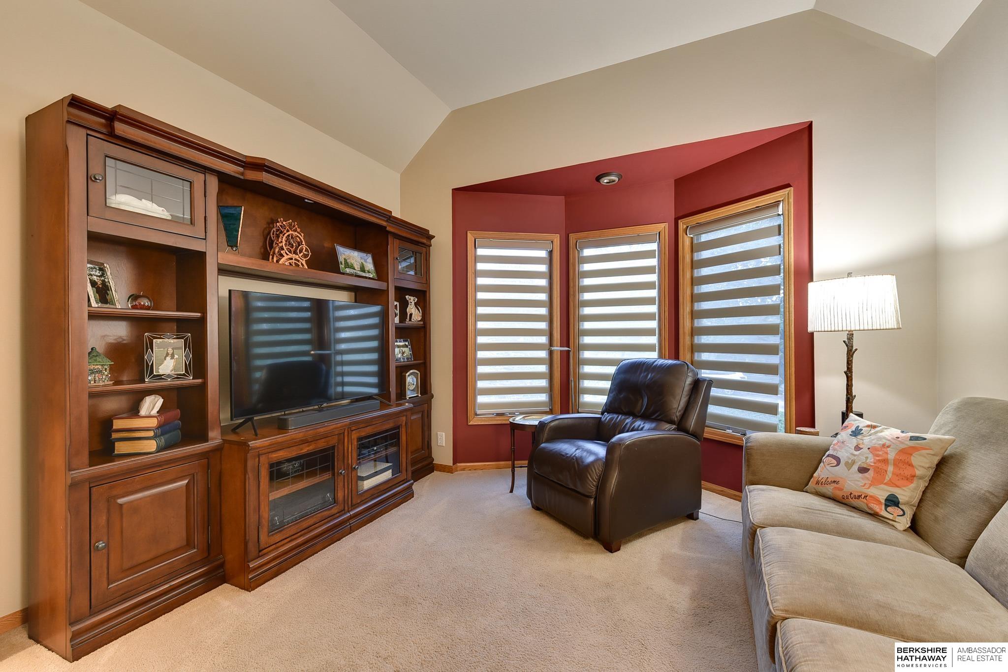 15710 Bedford Avenue, Omaha, Nebraska image 29