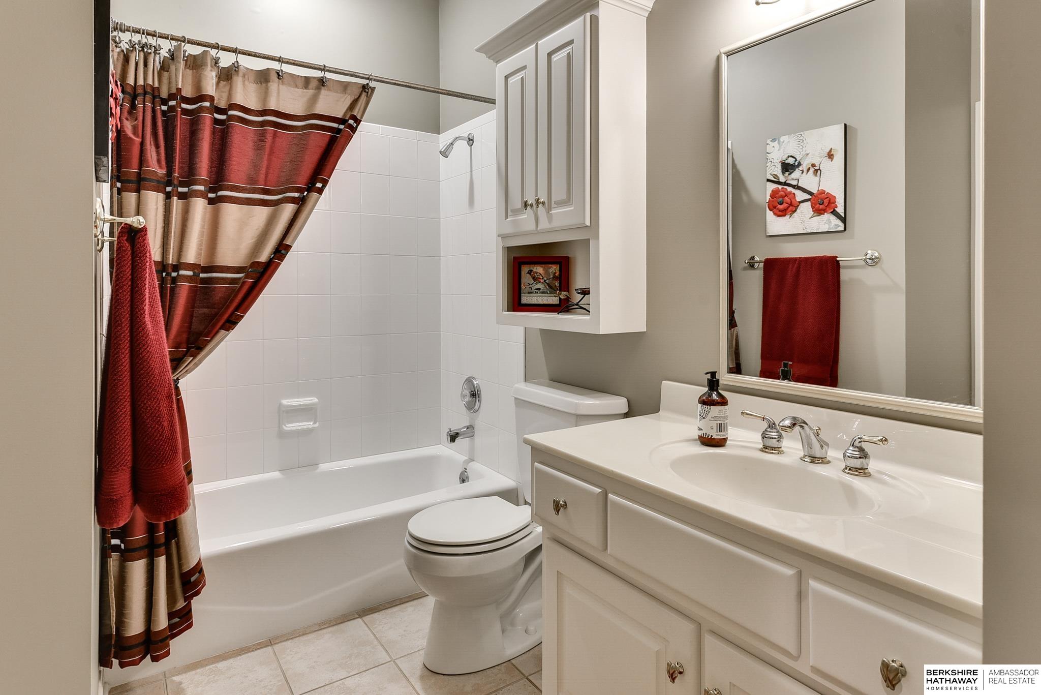 15710 Bedford Avenue, Omaha, Nebraska image 31