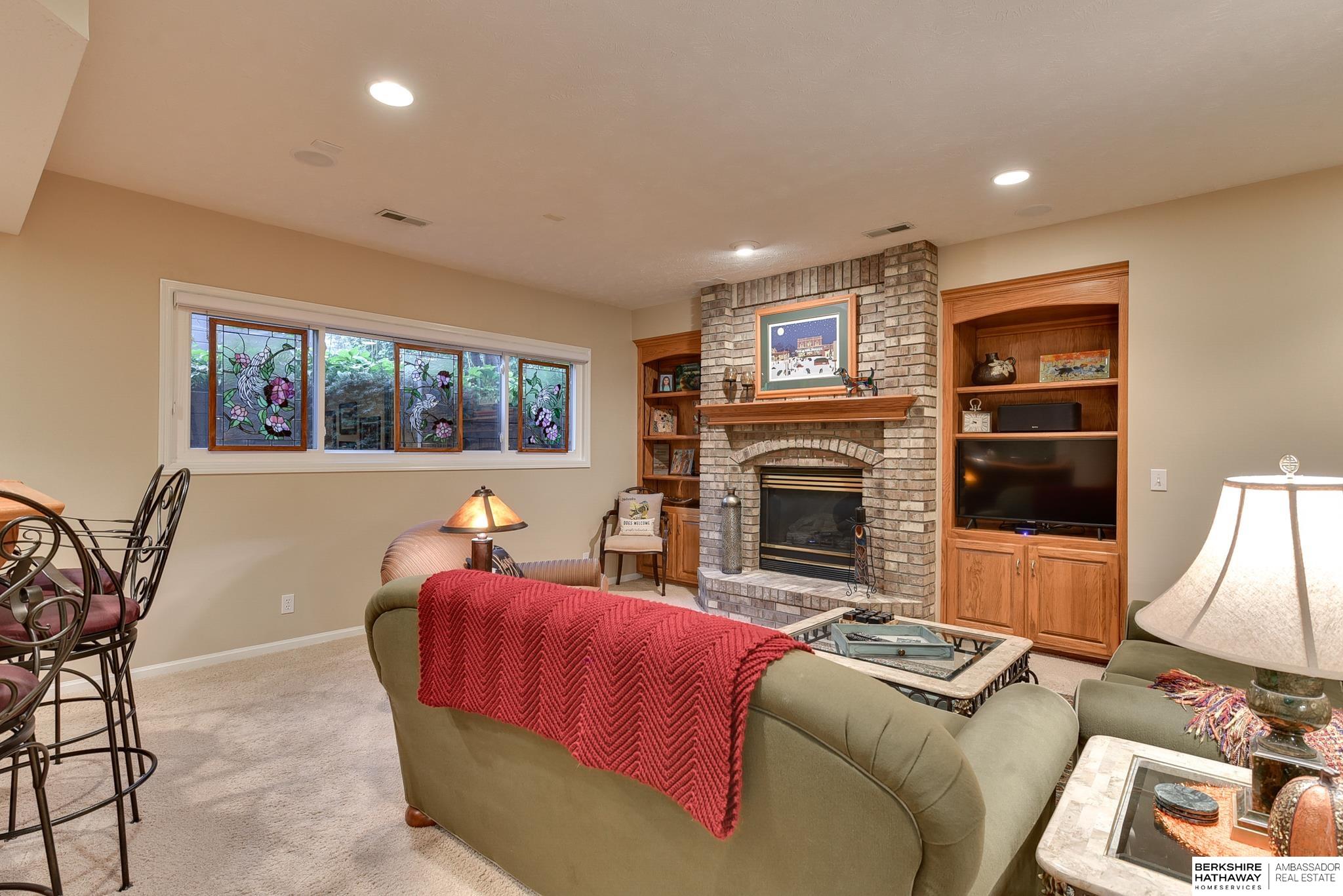 15710 Bedford Avenue, Omaha, Nebraska image 36