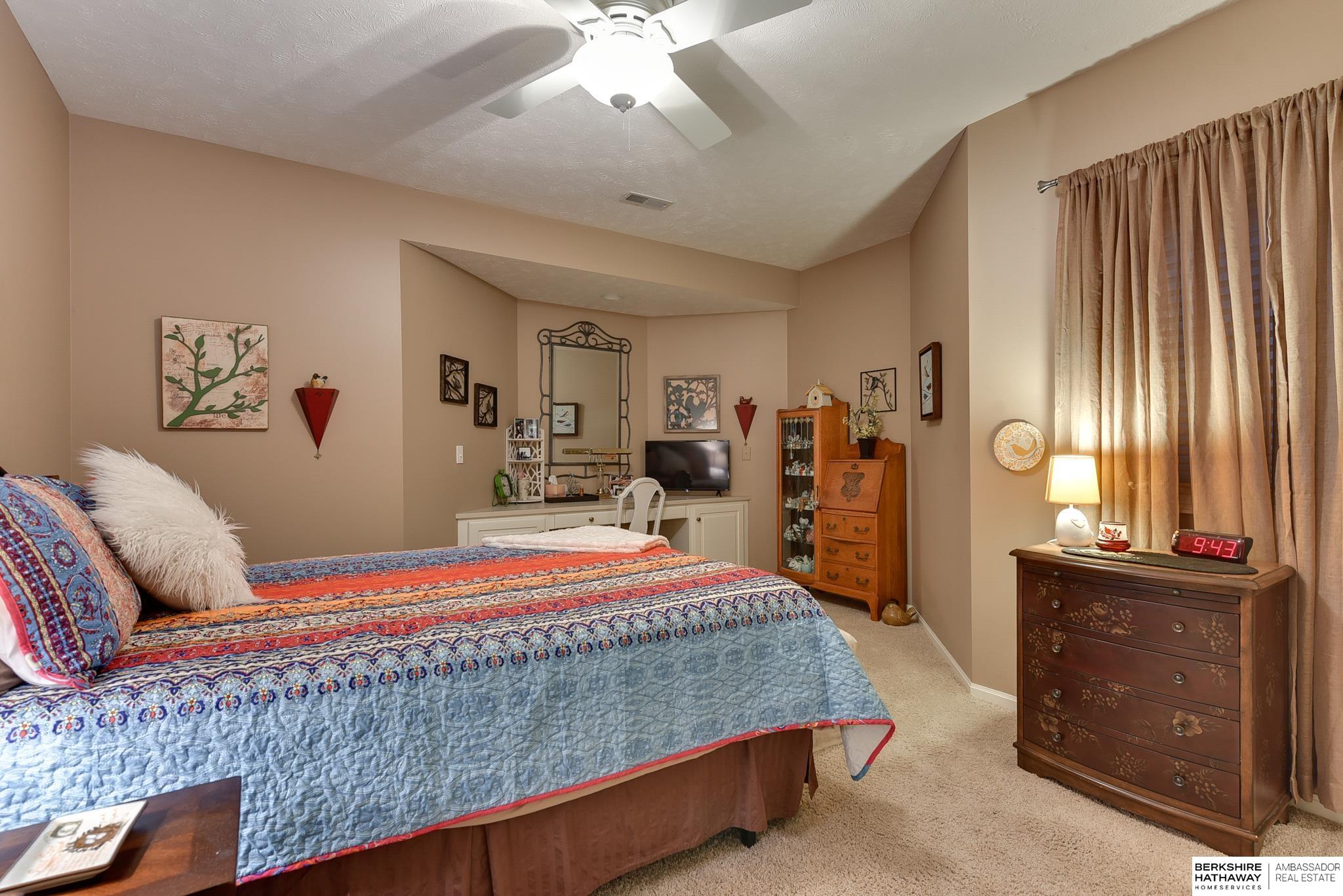 15710 Bedford Avenue, Omaha, Nebraska image 43