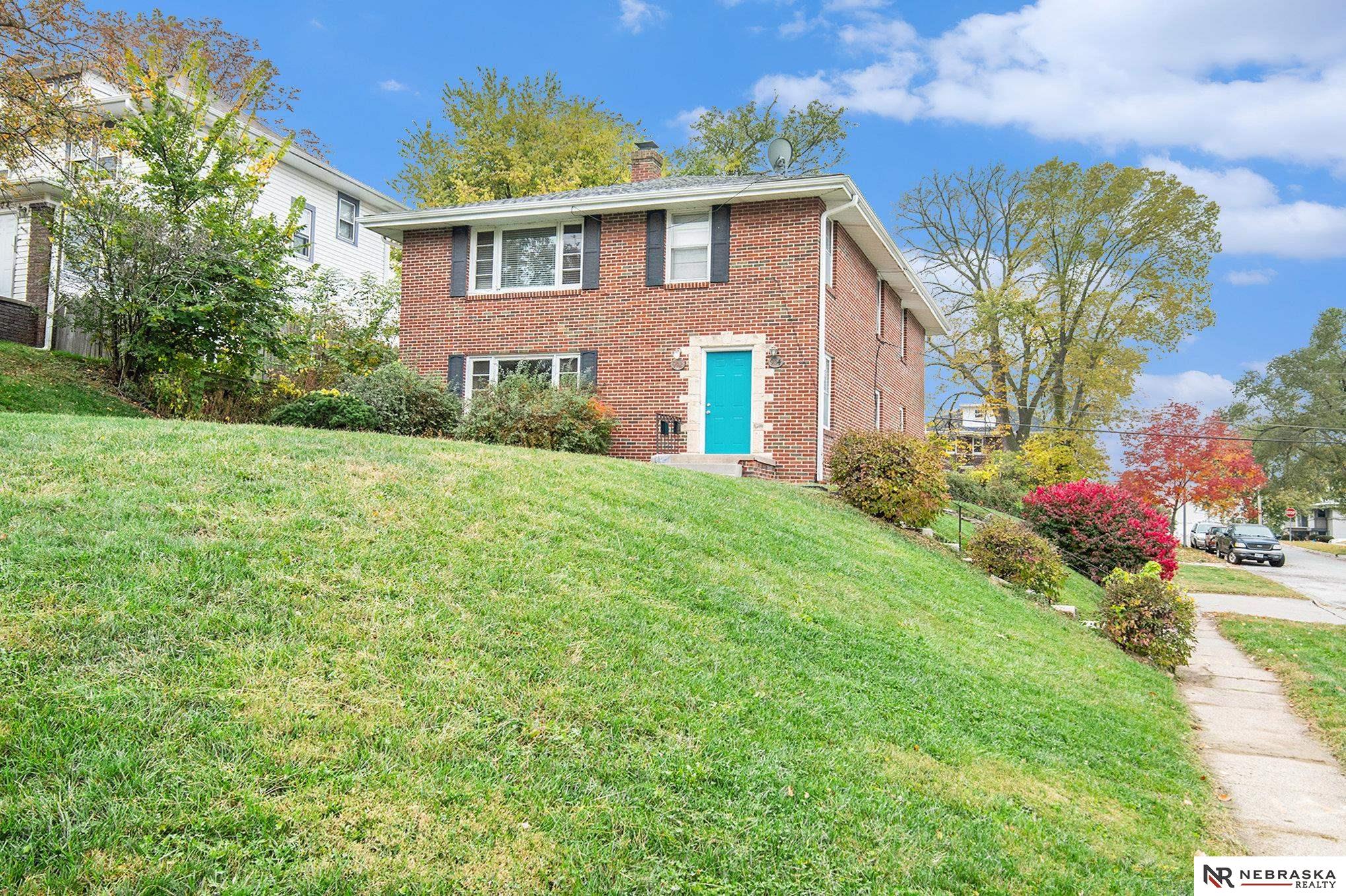 902 S 36th Street, Omaha, Nebraska image 2