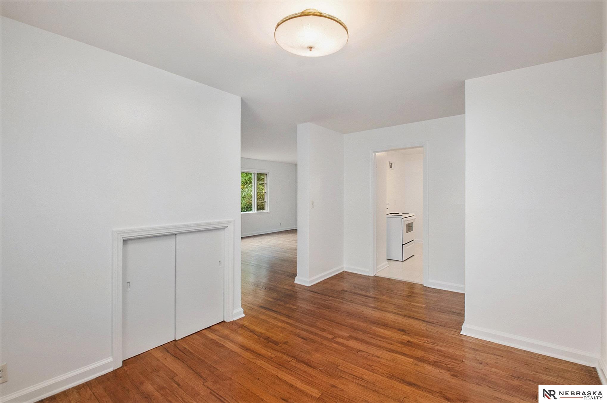 902 S 36th Street, Omaha, Nebraska image 9