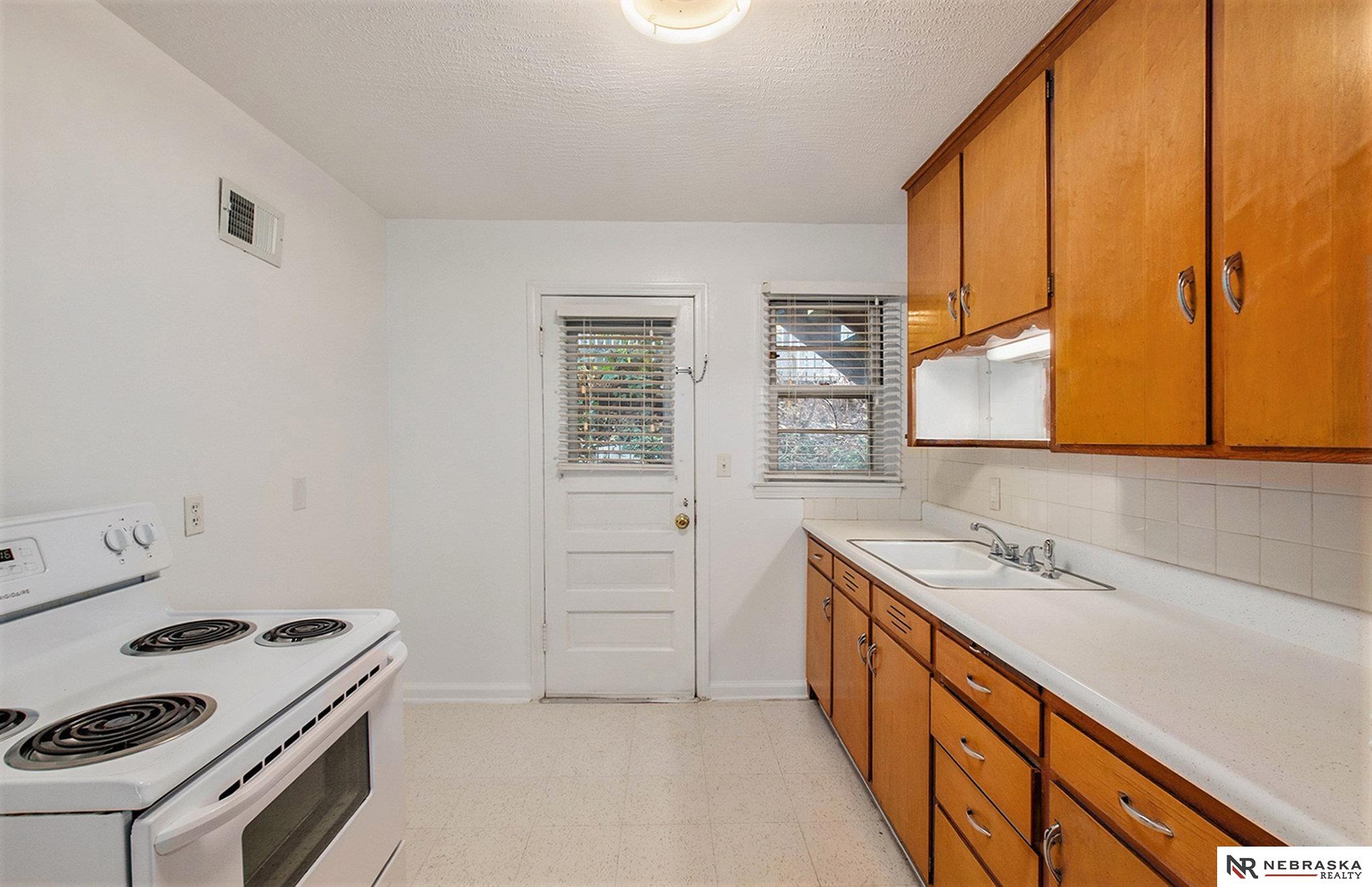 902 S 36th Street, Omaha, Nebraska image 10