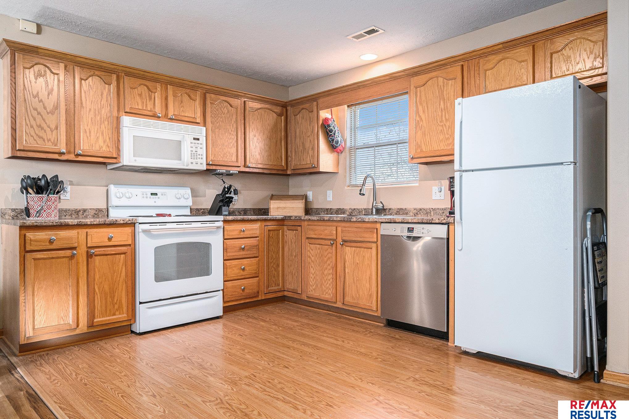 14660 Boyd Court, Omaha, Nebraska image 3