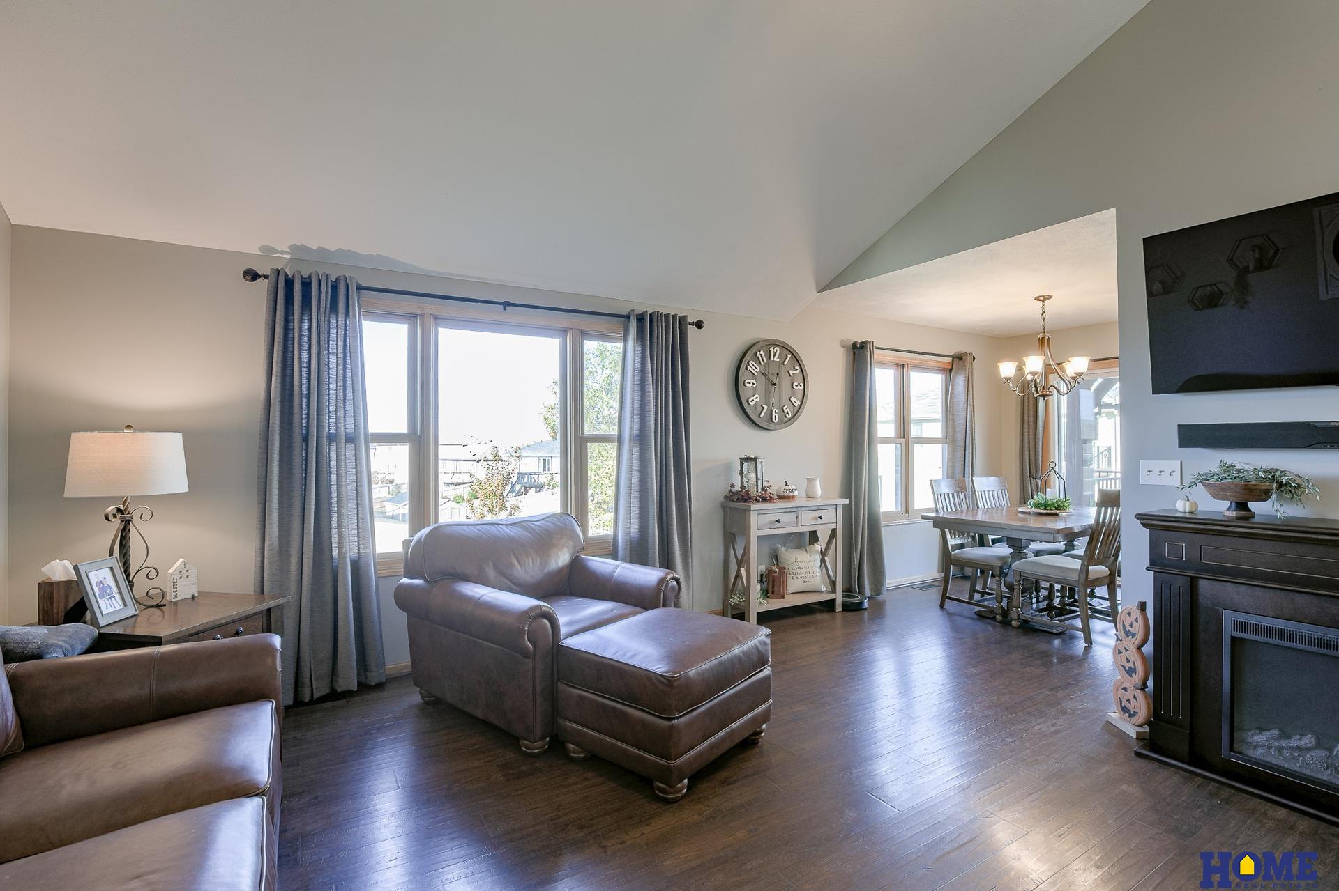 725 Autumn Parkway, Hickman, Nebraska image 3
