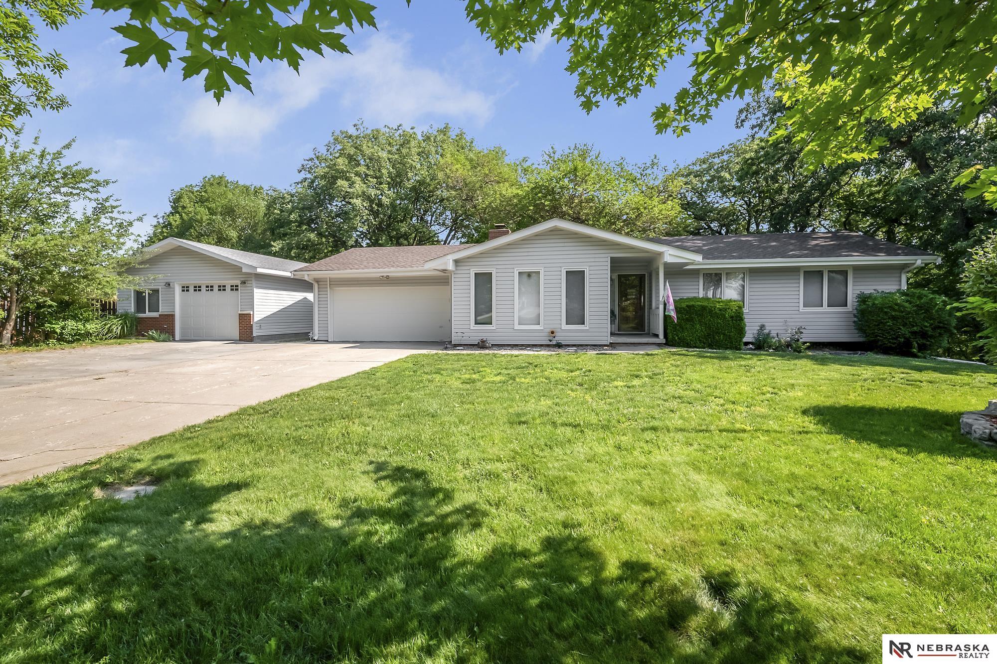 15702 Meadow Ridge, Springfield, Nebraska image 1