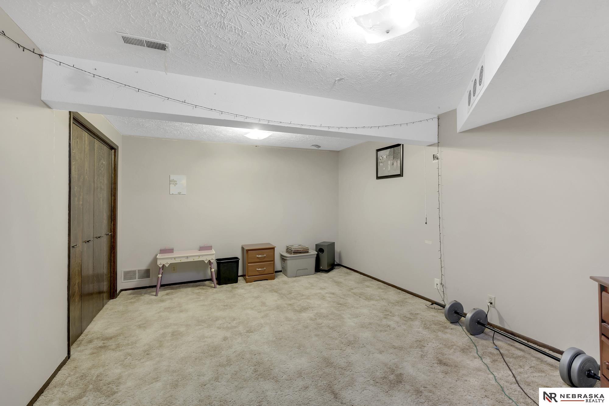15702 Meadow Ridge, Springfield, Nebraska image 36