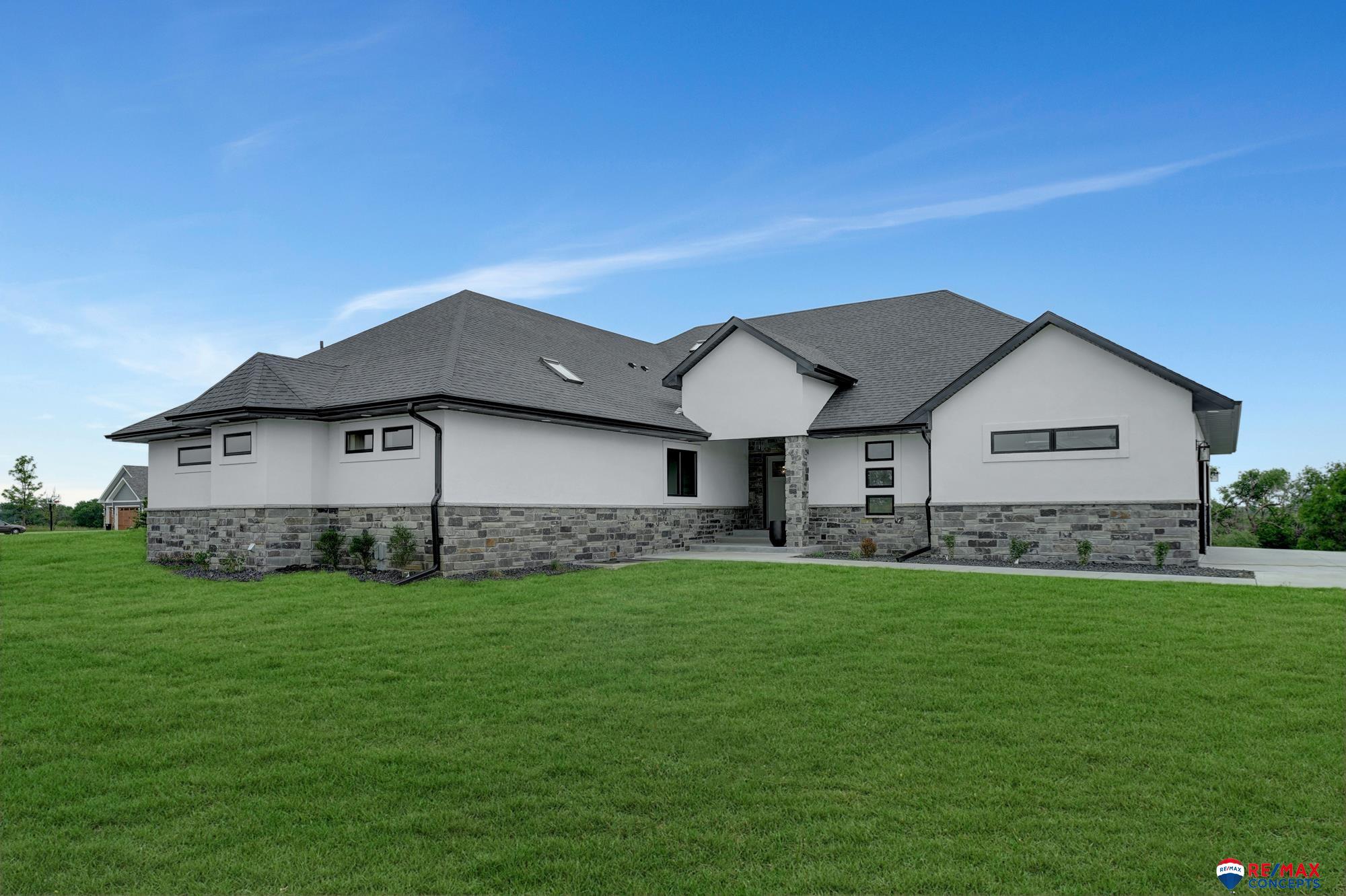 15751 Fox Run Road, Bennet, Nebraska image 2