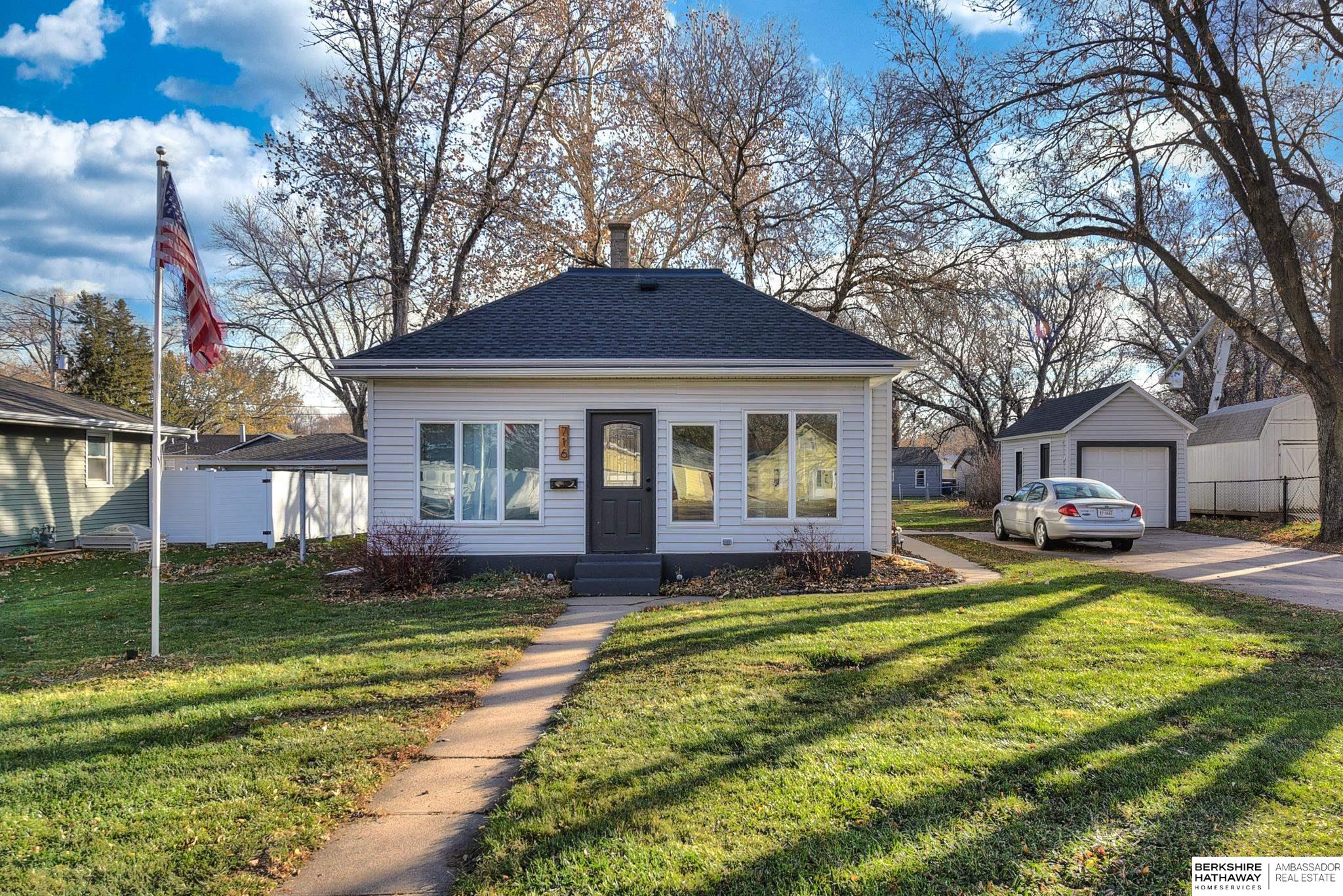 716 N 16 Street, Blair, Nebraska image 1