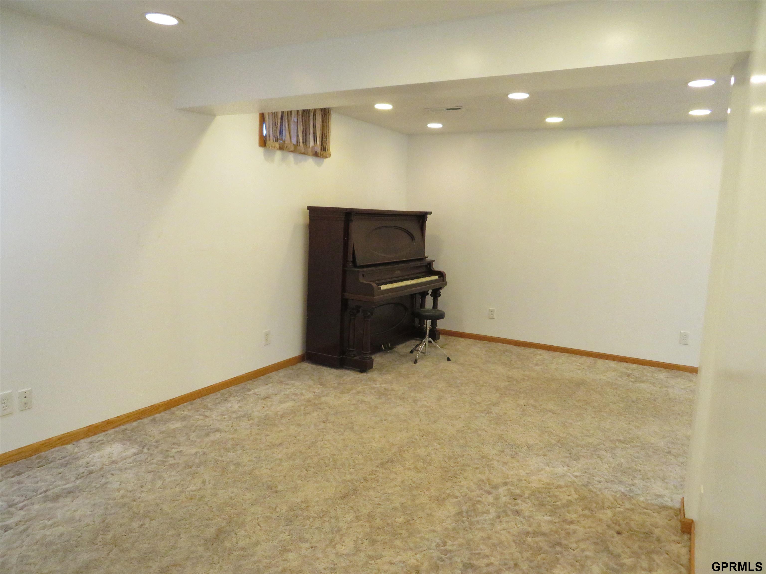 2933 Light Breeze Lane, Missouri Valley, Iowa image 35