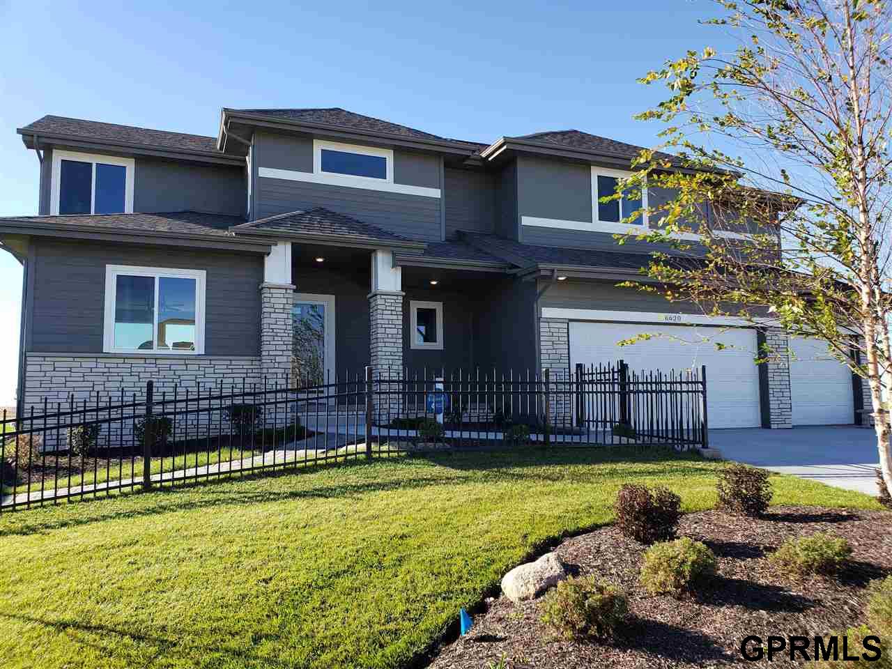315 Kristi Lane, Hickman, Nebraska image 1