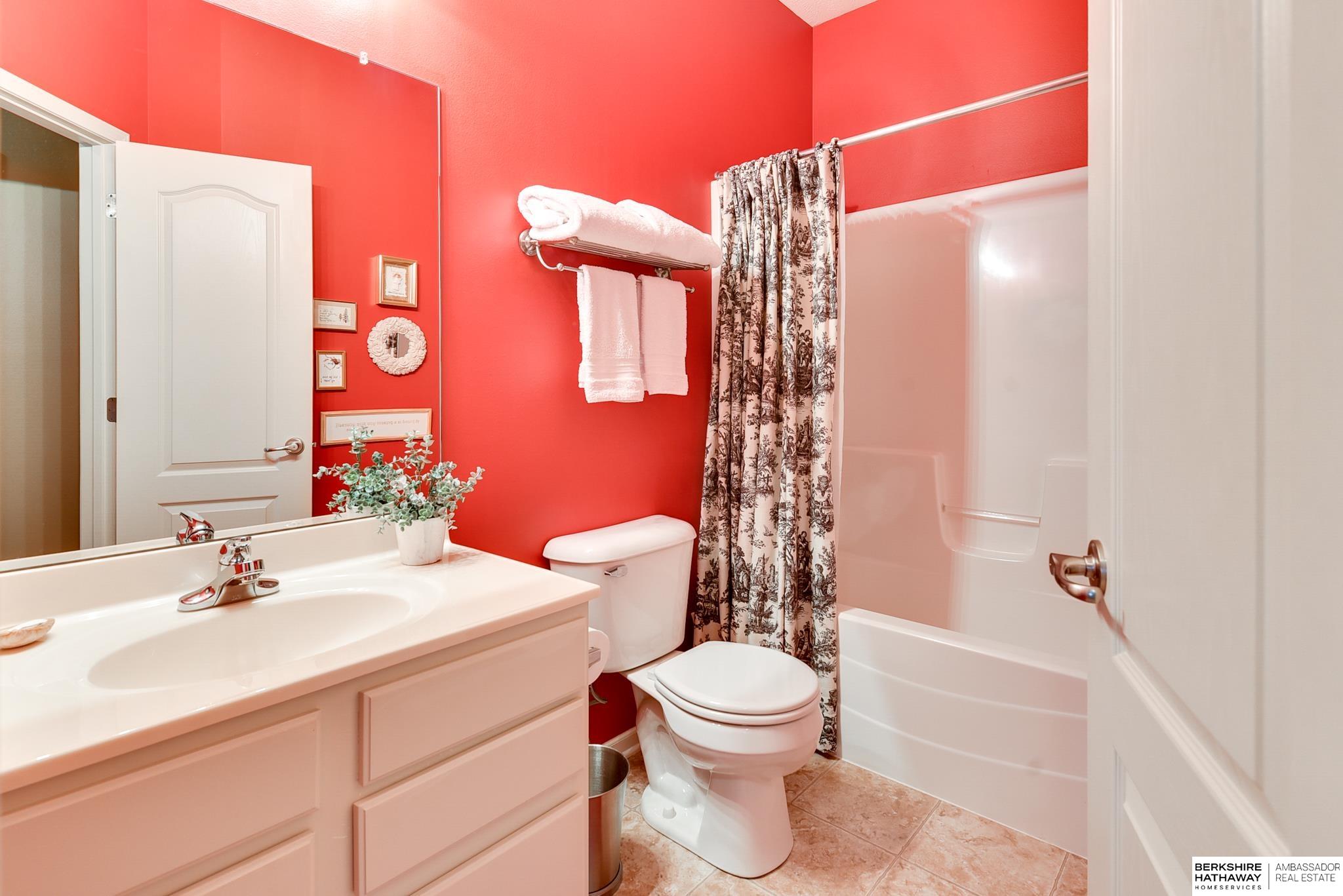 16055 Browne Street, Omaha, Nebraska image 22