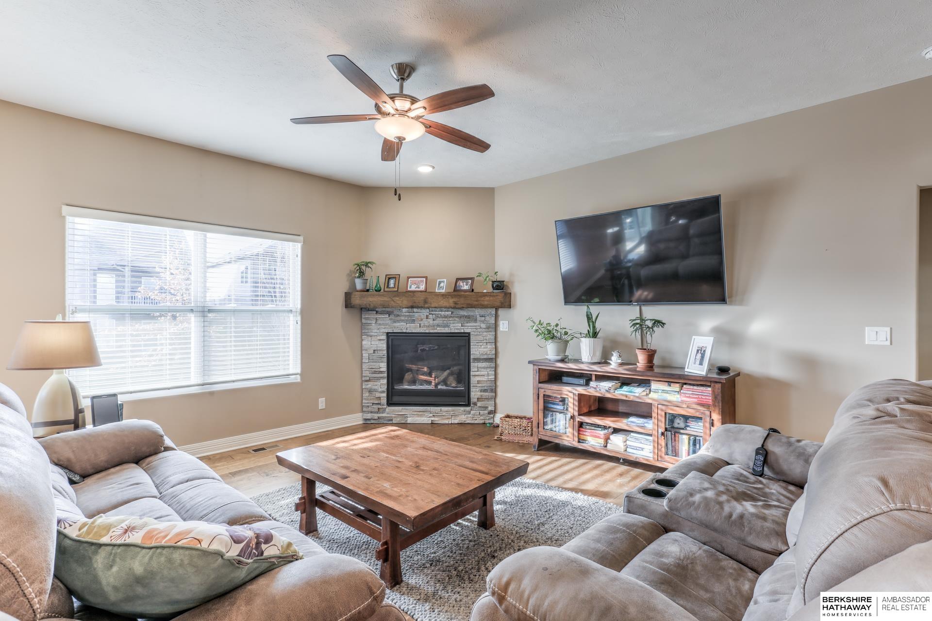 15467 Jaynes Circle, Omaha, Nebraska image 5