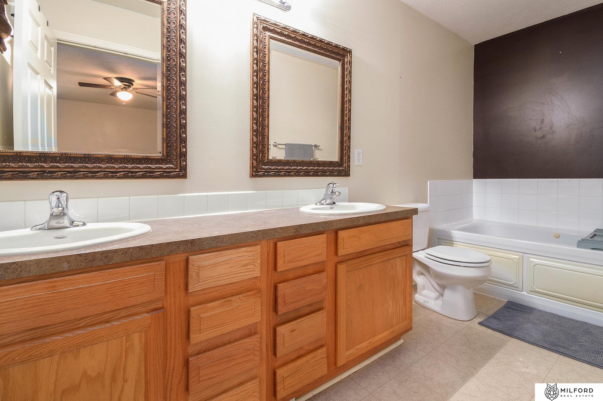 824 14 Avenue, Council Bluffs, Iowa image 17
