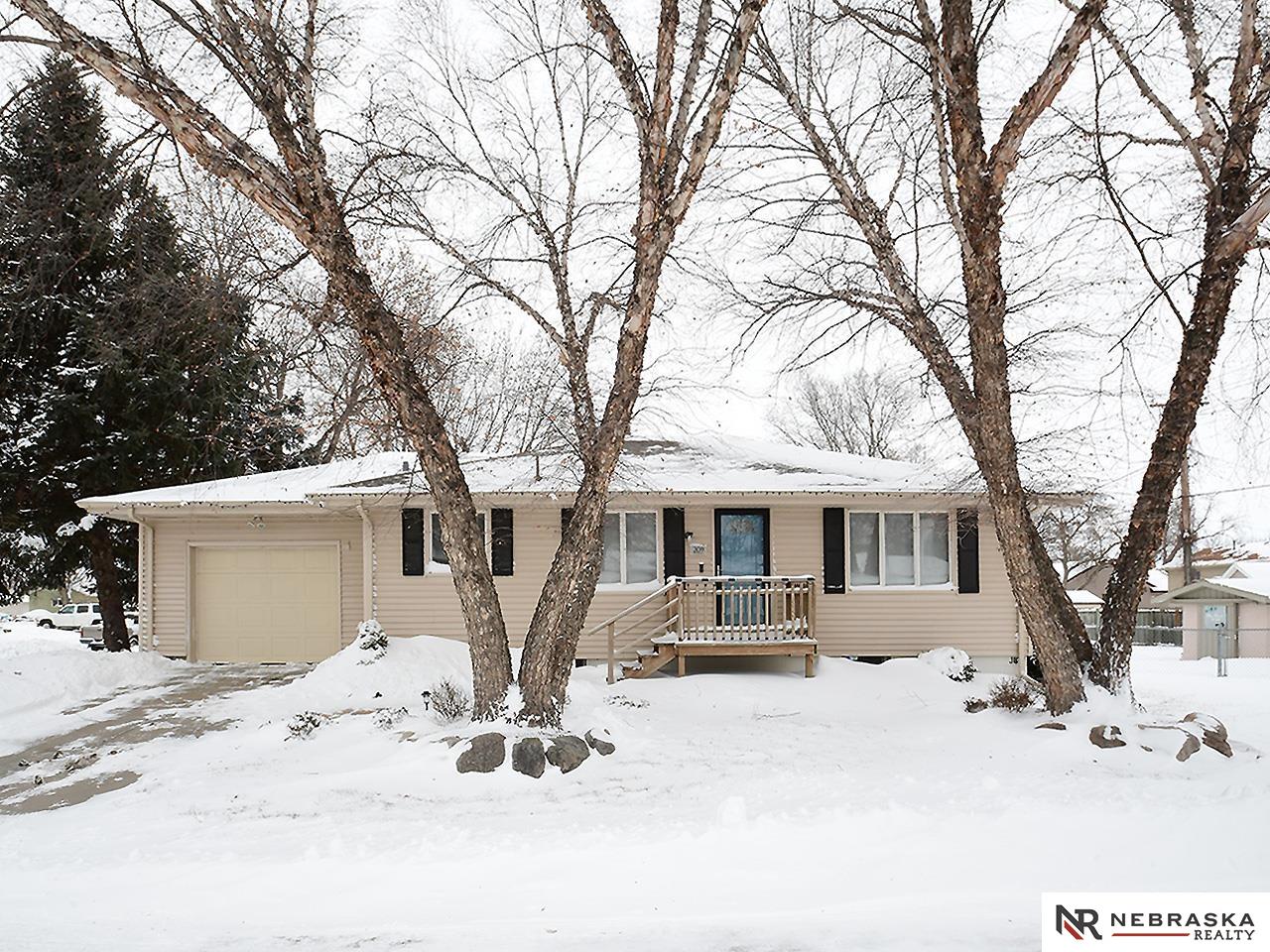 209 5 Street, Waterloo, Nebraska image 1