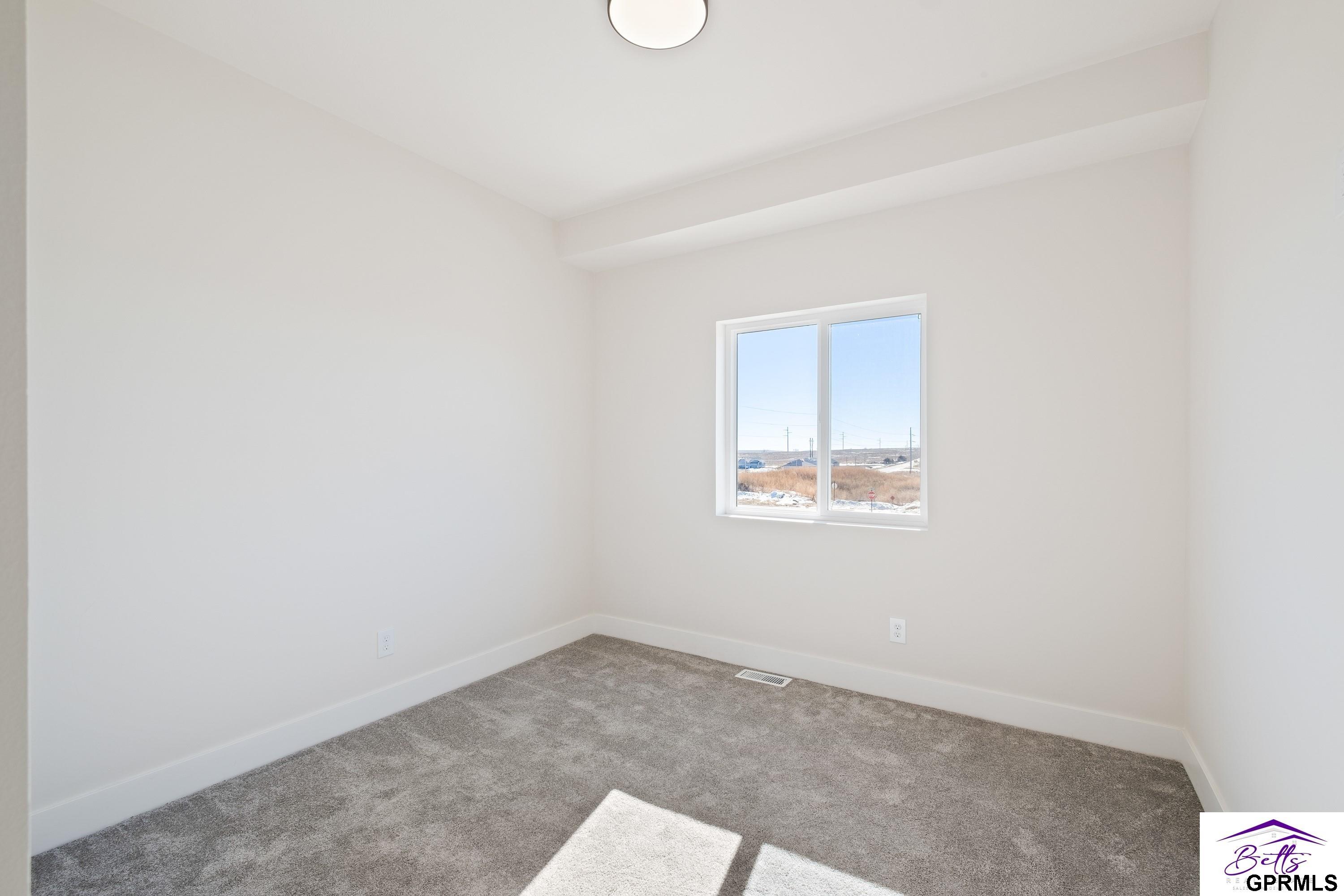 6044 Oakcrest Plaza #8, Omaha, Nebraska image 8