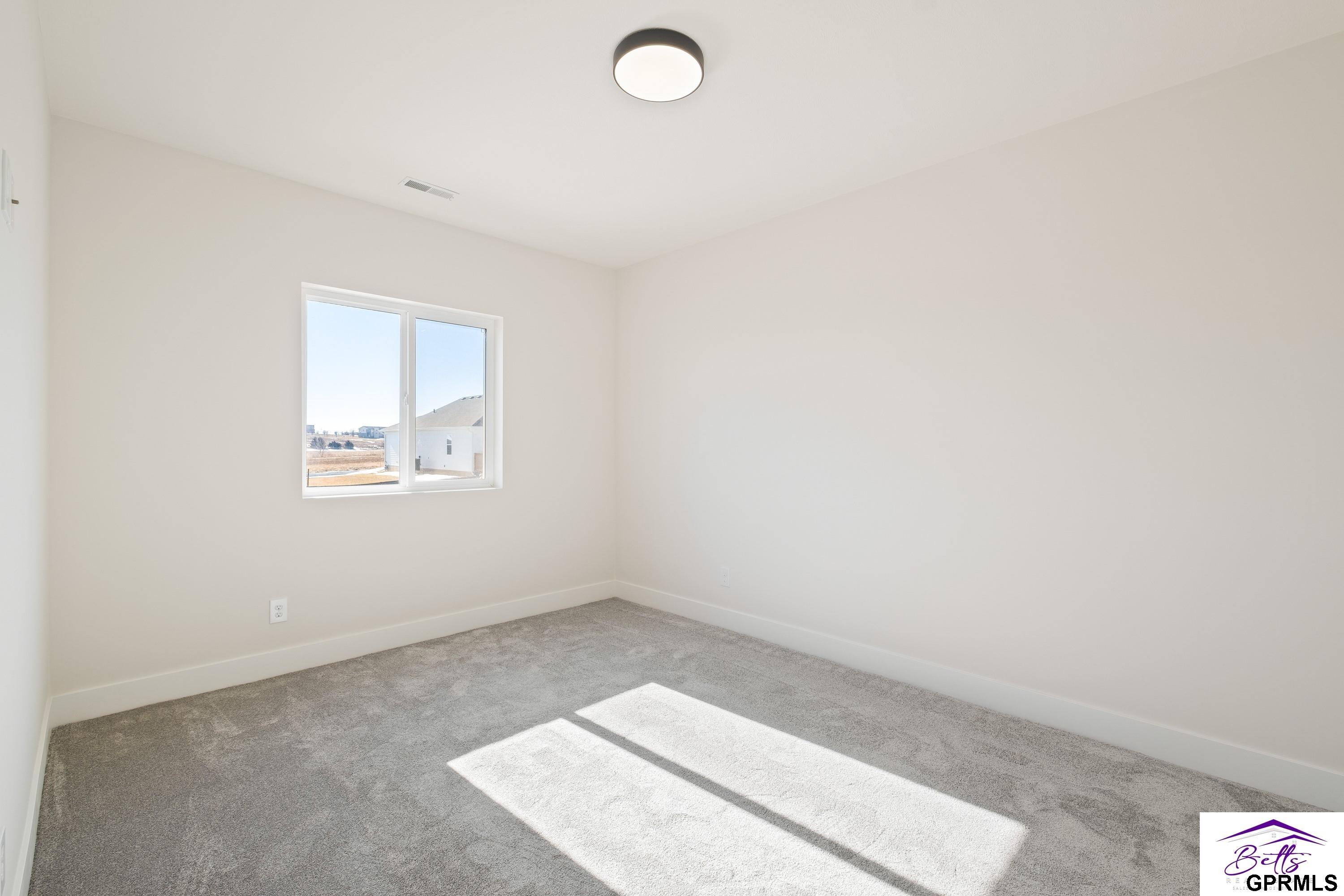 6044 Oakcrest Plaza #8, Omaha, Nebraska image 27