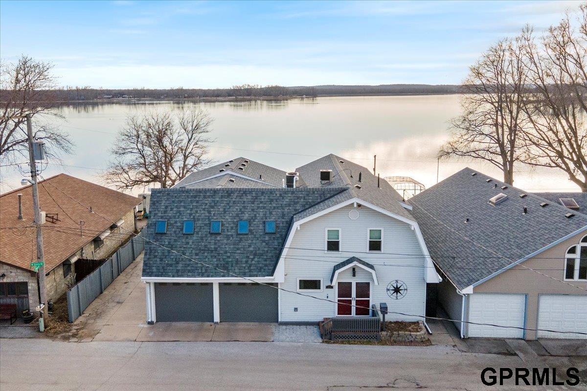 4618 N Shore Drives, Council Bluffs, Iowa image 1