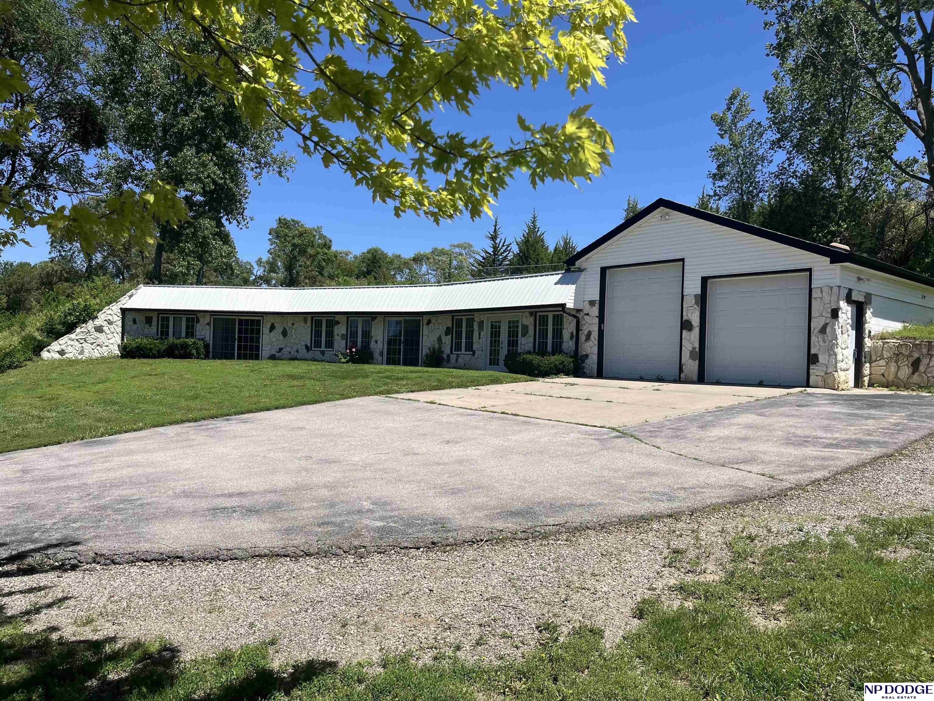 21033 Old Lincoln Highway, Crescent, Iowa image 1