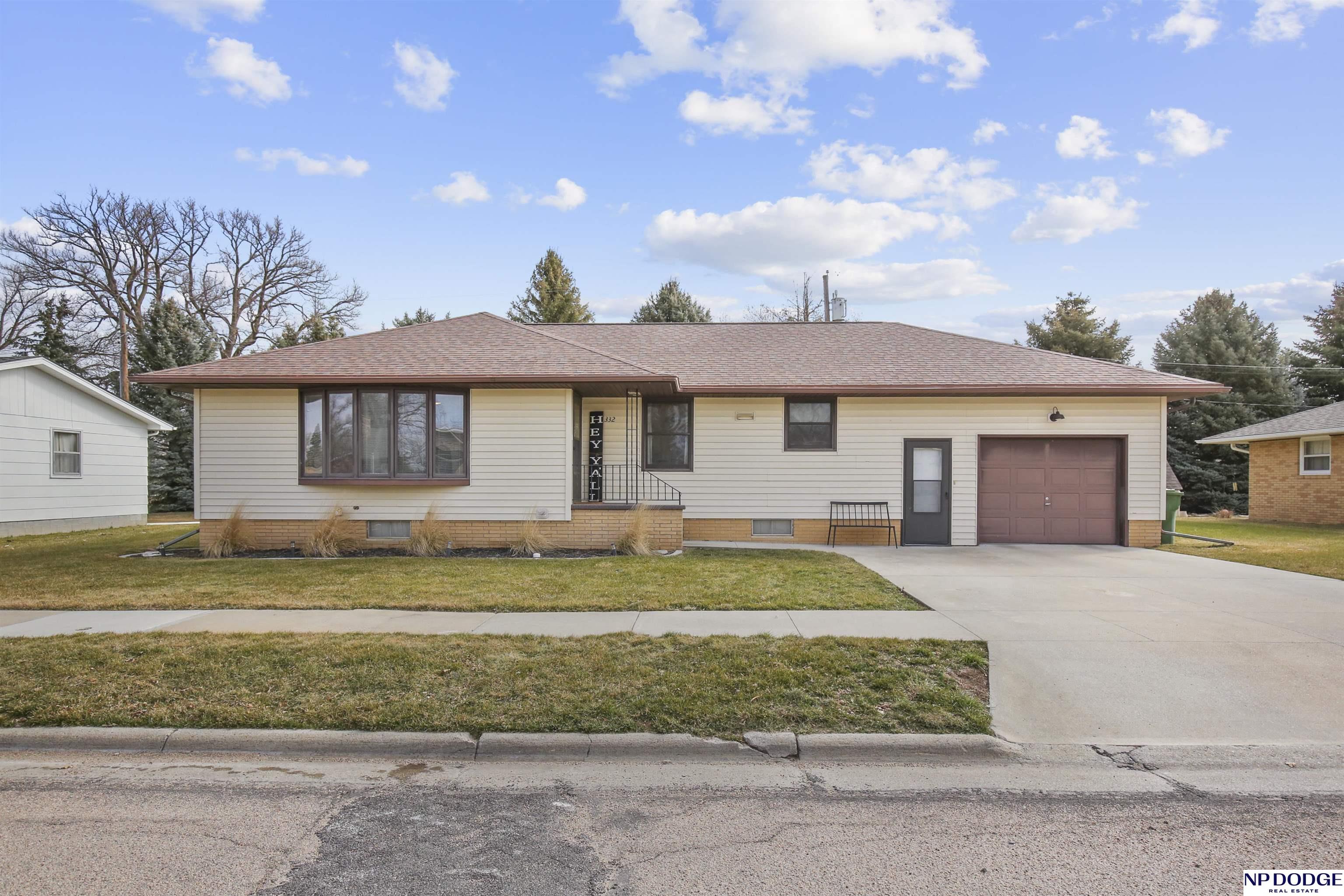 332 N Linden Street, Dodge, Nebraska image 2