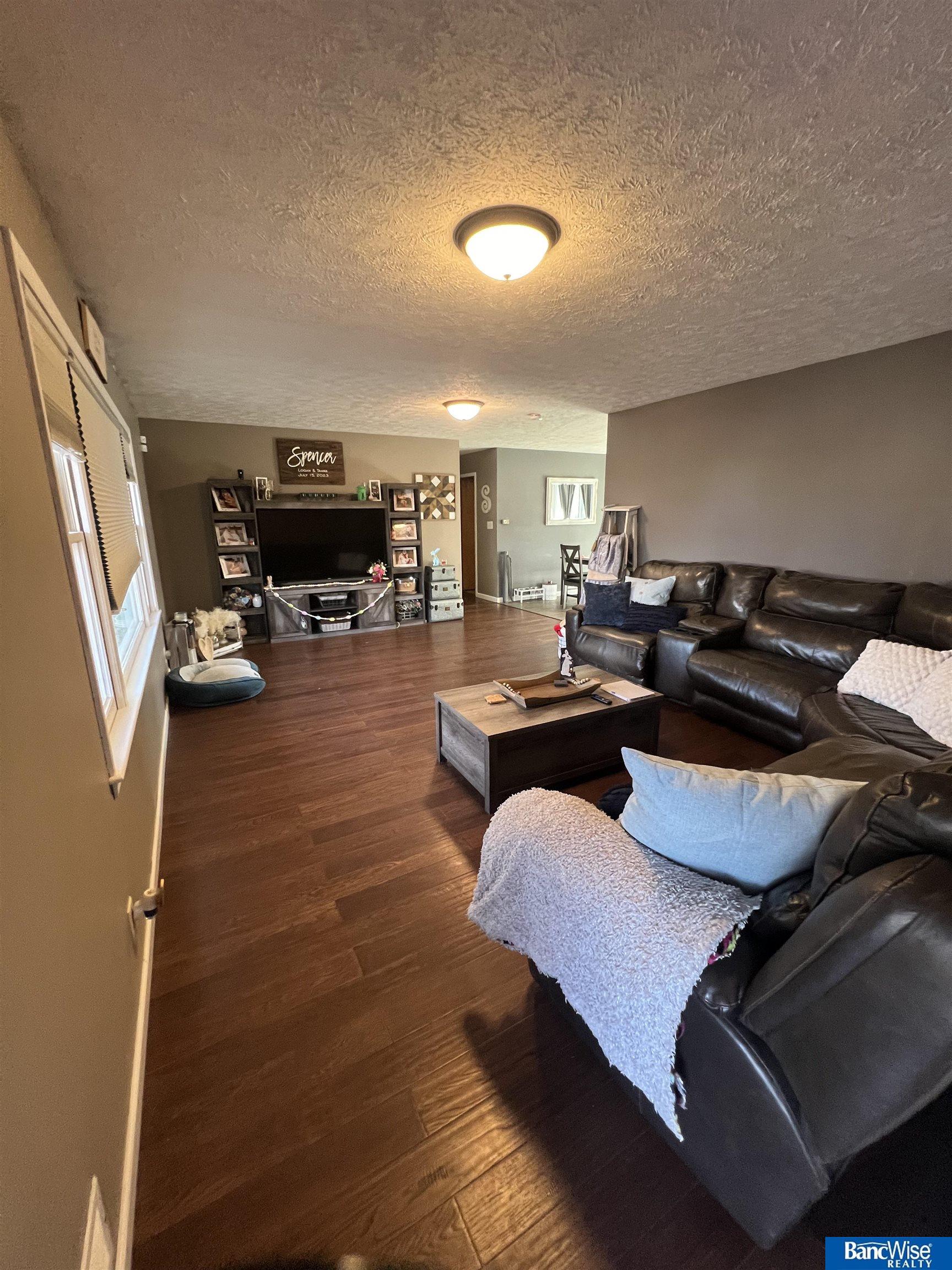 1109 6th Street, Aurora, Nebraska image 3
