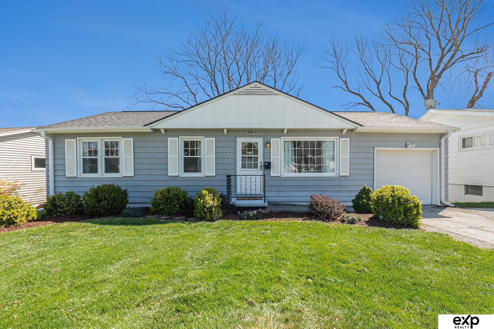 4933 S 77th Avenue, Ralston, Nebraska image 1