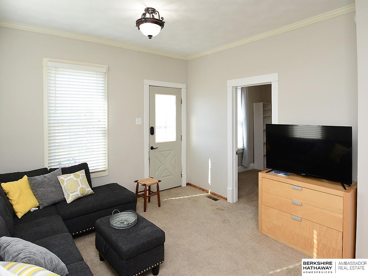 7724 Park Drive, Ralston, Nebraska image 3