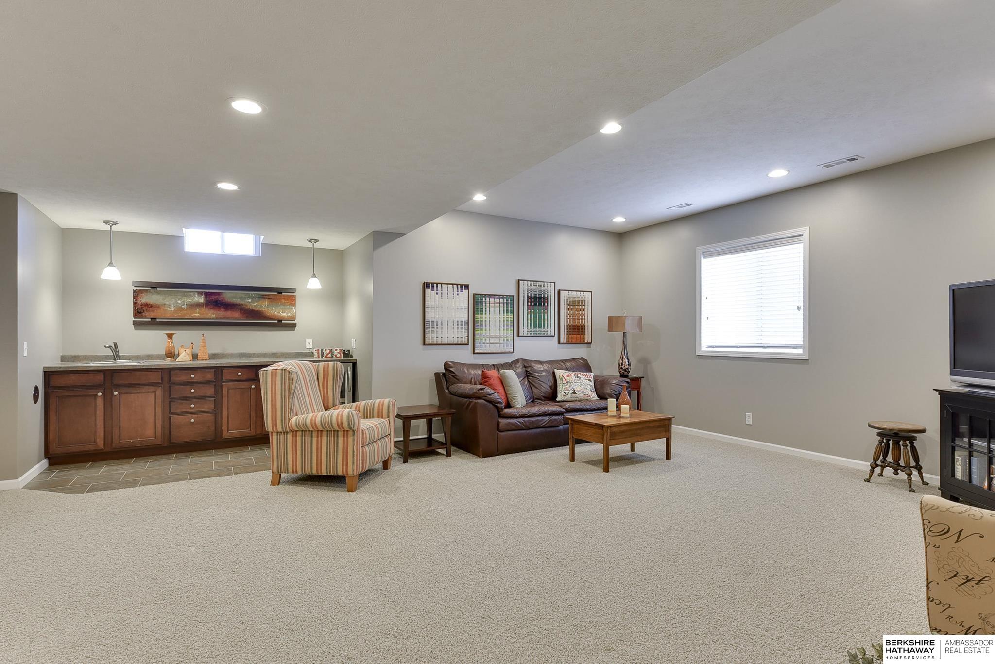 16724 Ogden Circle, Omaha, Nebraska image 27