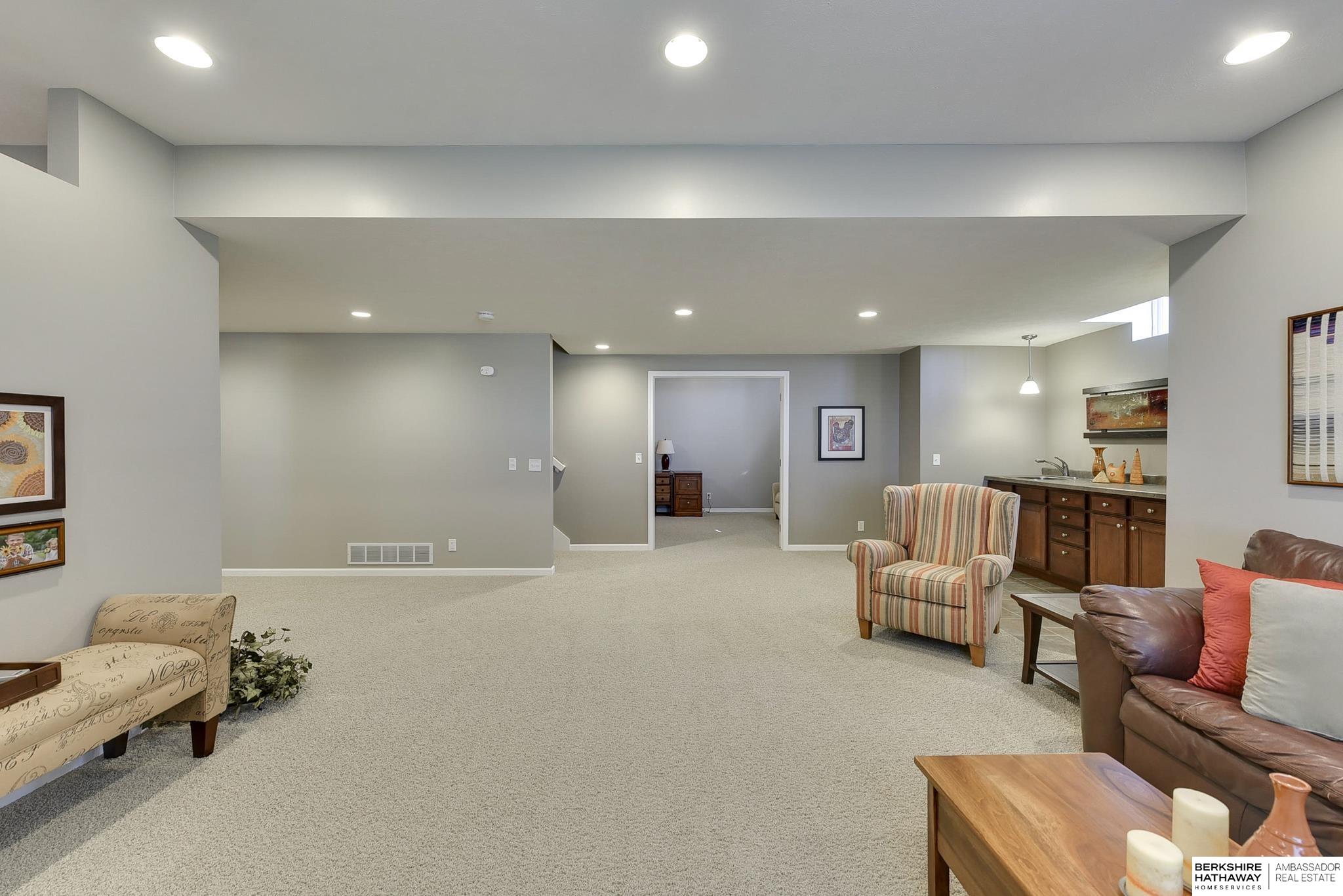 16724 Ogden Circle, Omaha, Nebraska image 31