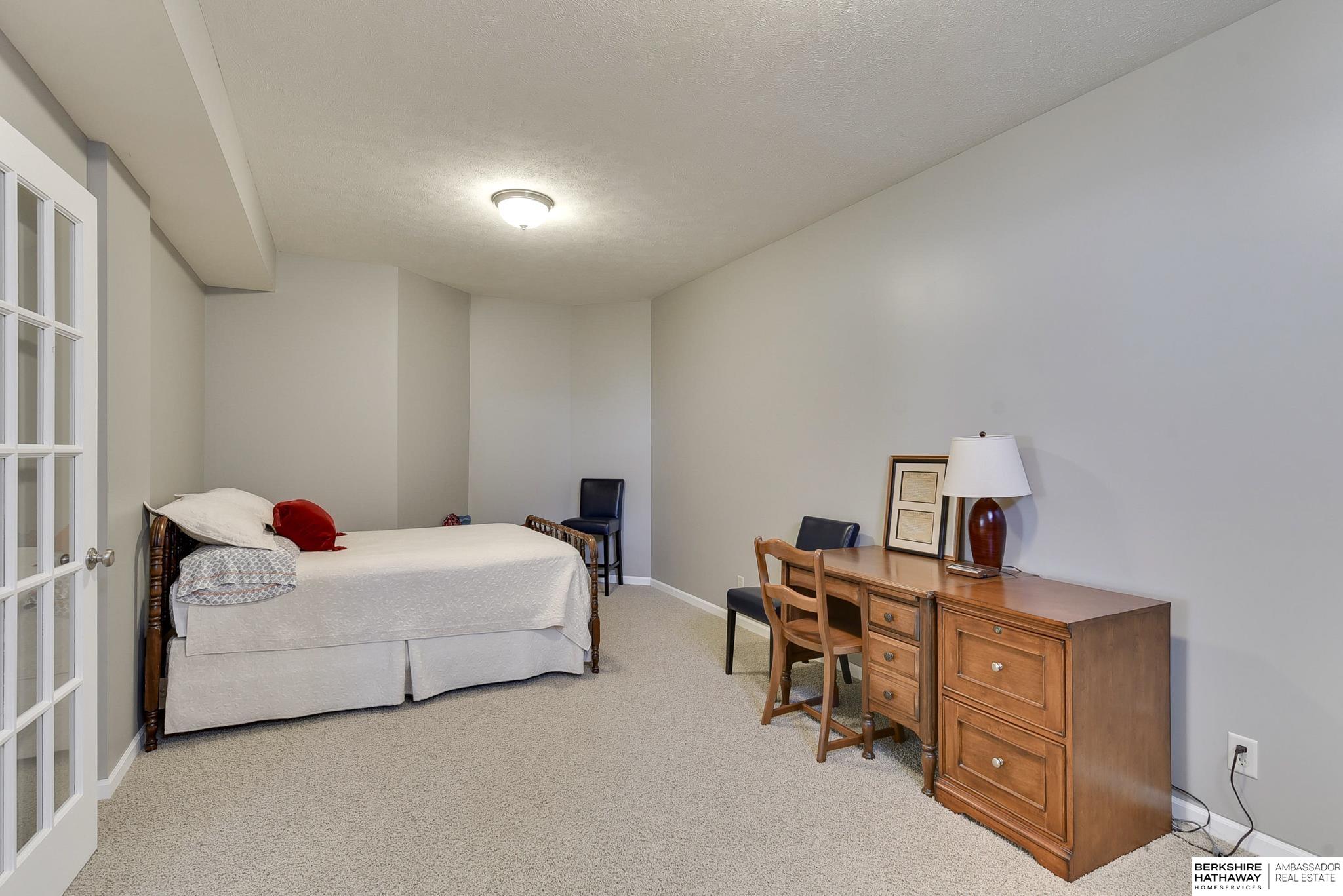 16724 Ogden Circle, Omaha, Nebraska image 32