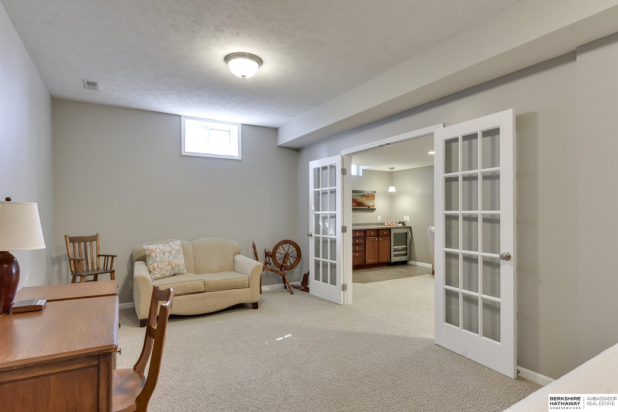 16724 Ogden Circle, Omaha, Nebraska image 34