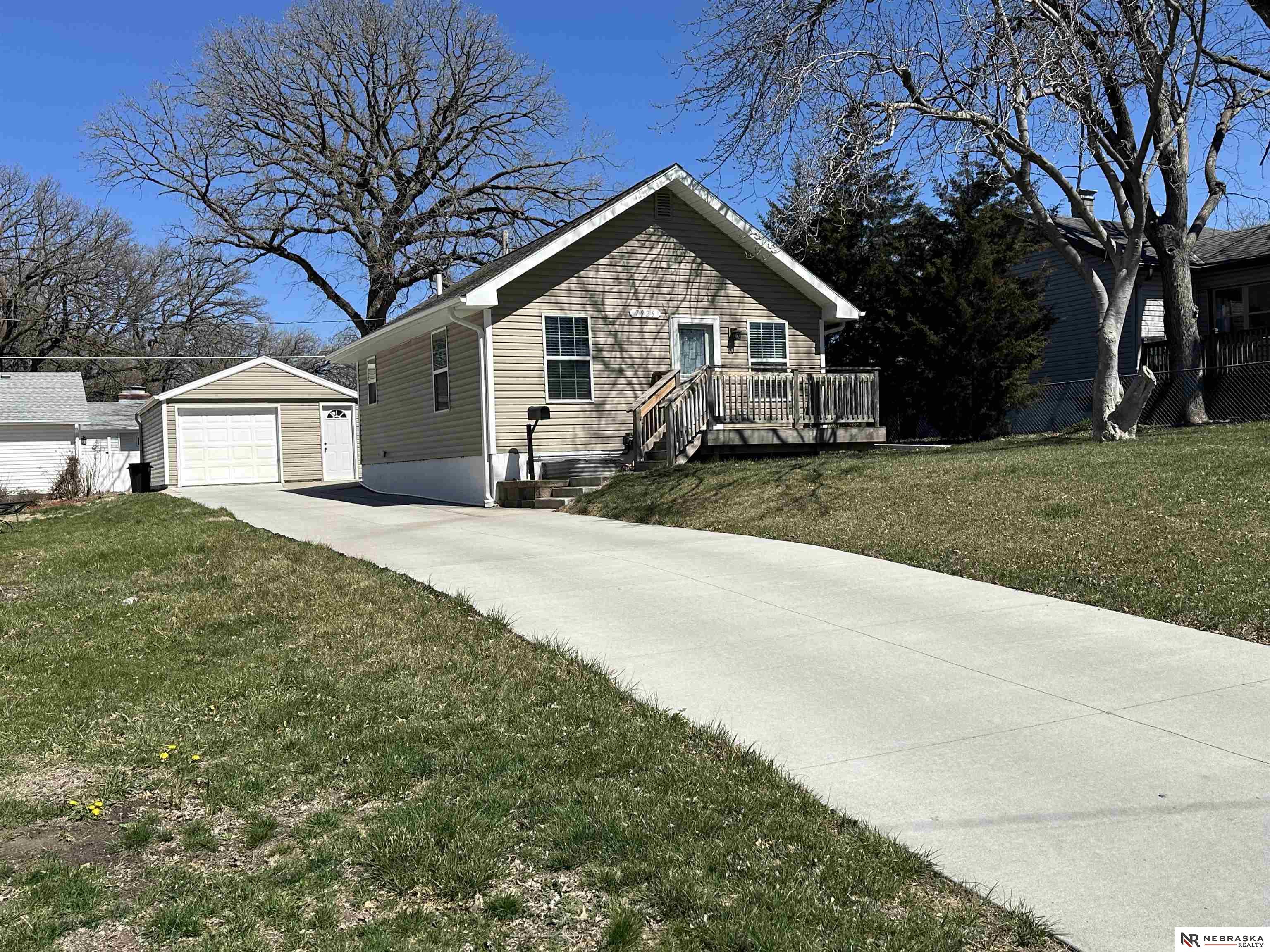 7926 Oakwood Street, Ralston, Nebraska image 3