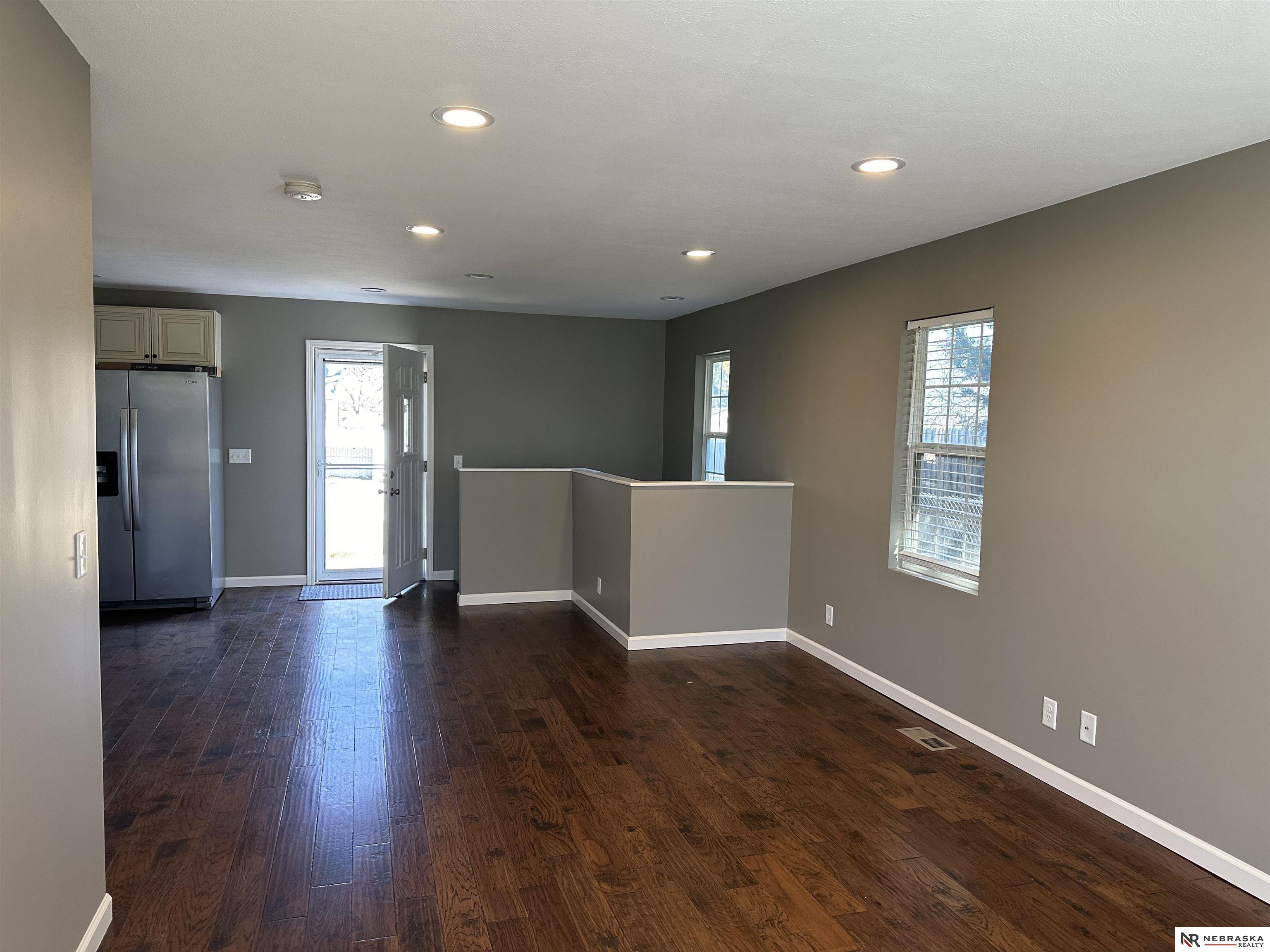 7926 Oakwood Street, Ralston, Nebraska image 4