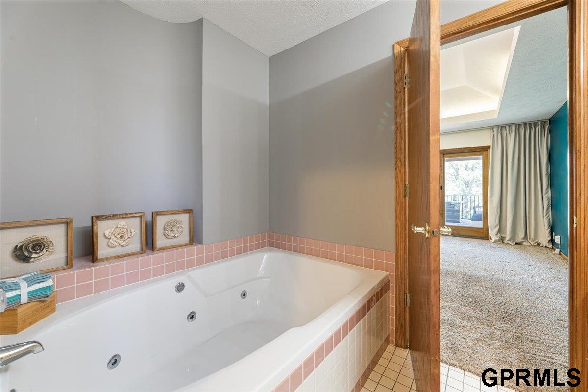 21588 Mcpherson Avenue, Council Bluffs, Iowa image 32