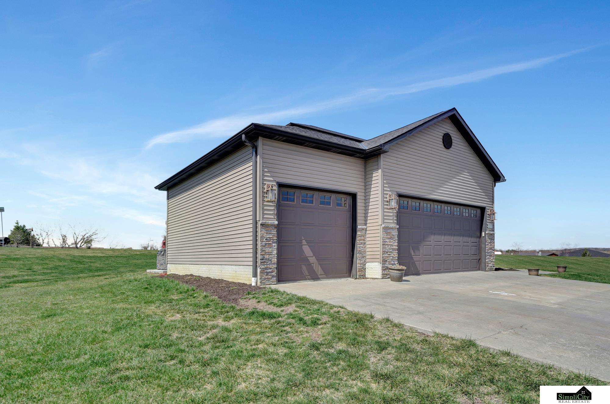 1381 Percheron Drive, Eagle, Nebraska image 4