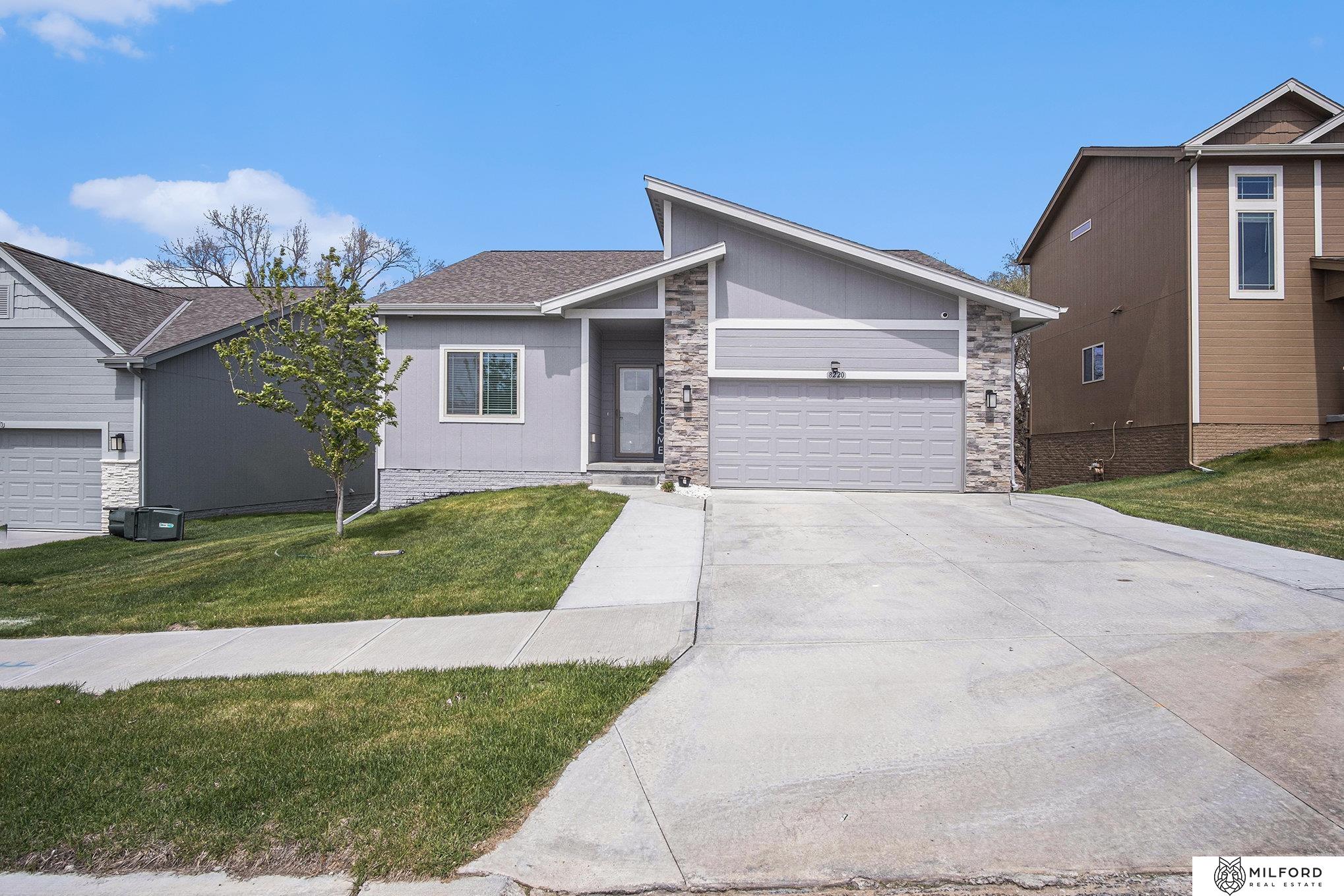 1835 E 9th Street, Hickman, Nebraska image 3