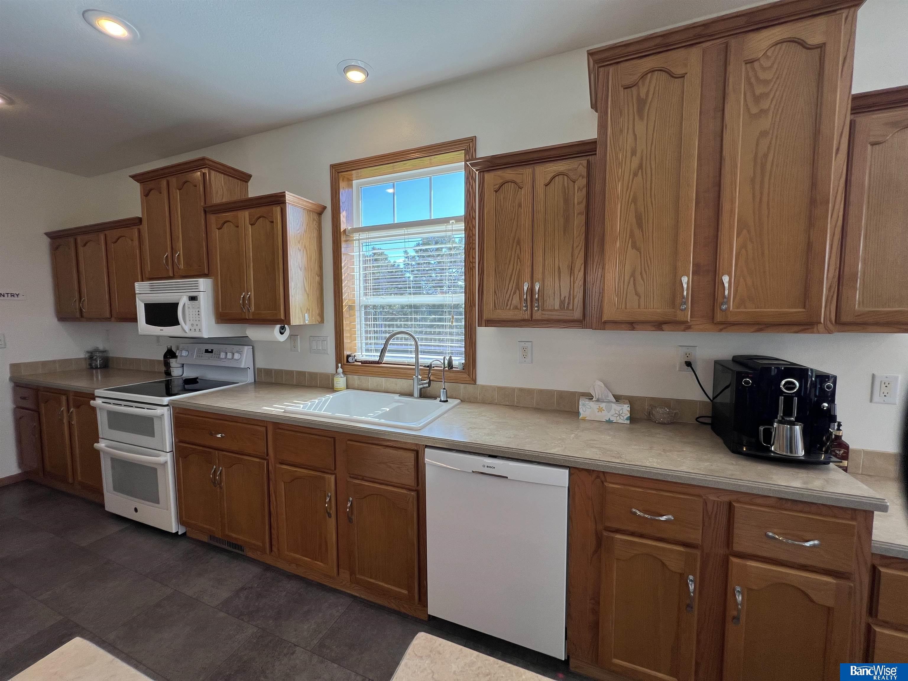 303 S 3rd Street, Hampton, Nebraska image 35