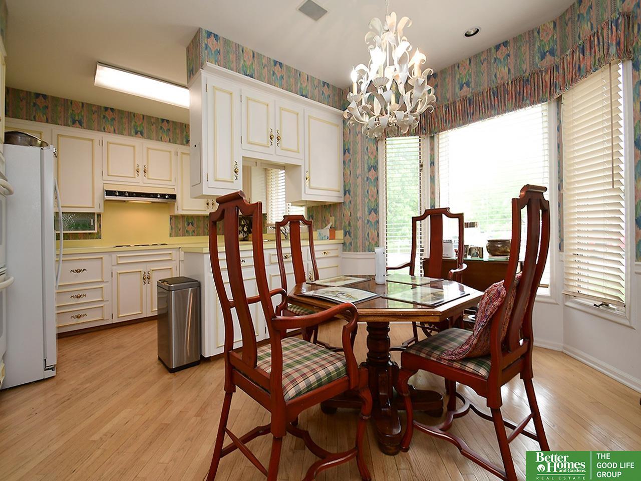 9741 Nottingham Drive, Omaha, Nebraska image 12